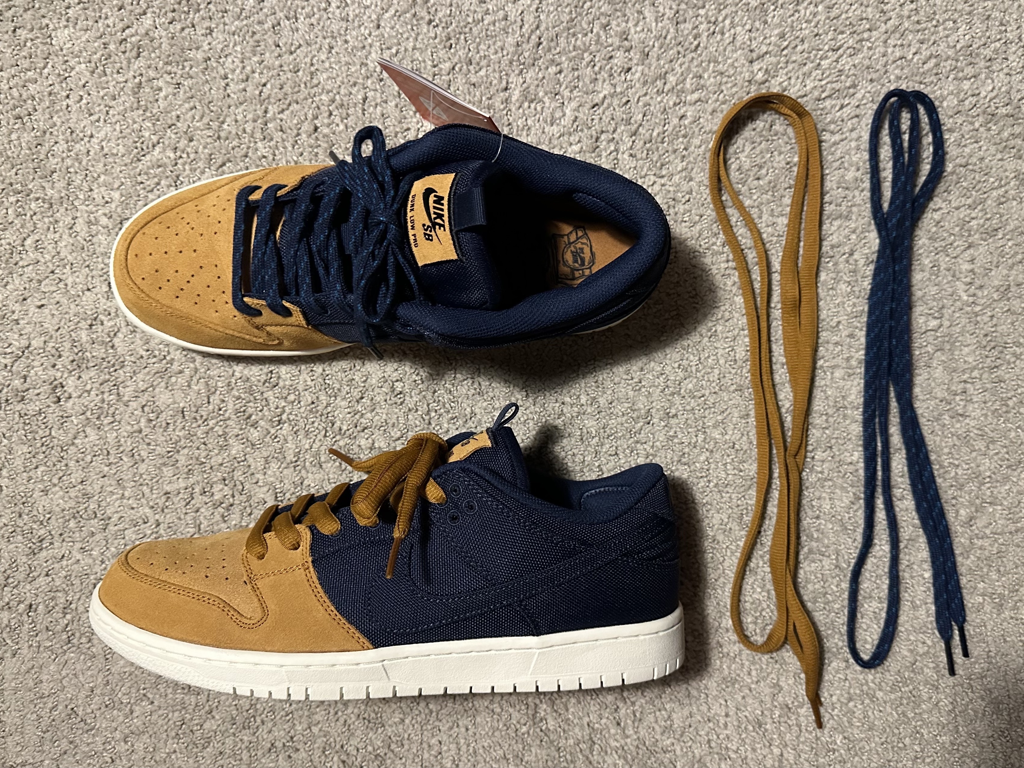 Nike SB Dunk Low Pro Premium Desert Ochre and Midnight Navy 착용 스타일 - 4