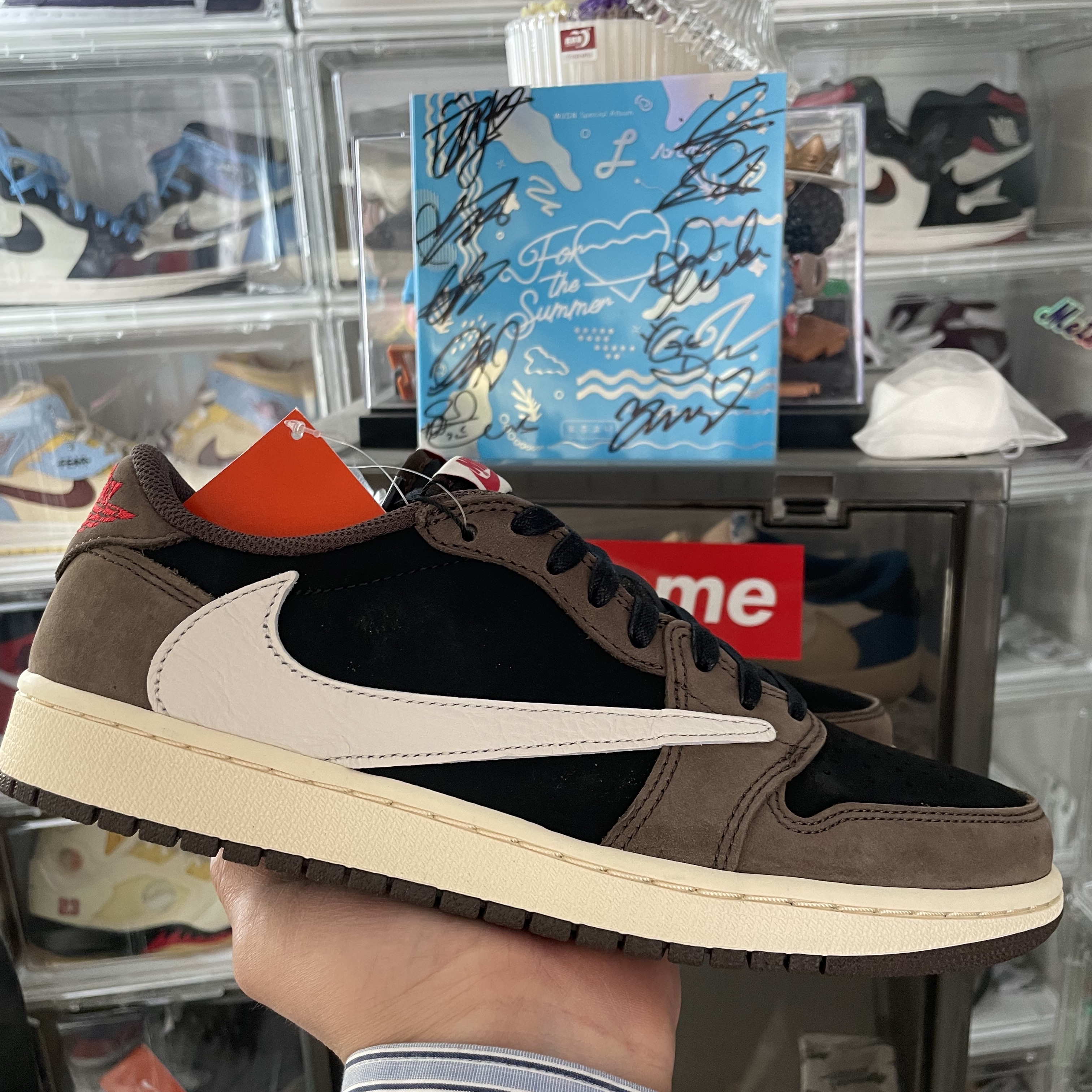 Jordan 1 x Travis Scott Retro Low OG SP Mocha, Jordan 1 x Travis Scott Retro High OG SP Mocha 착용 스타일 - 1