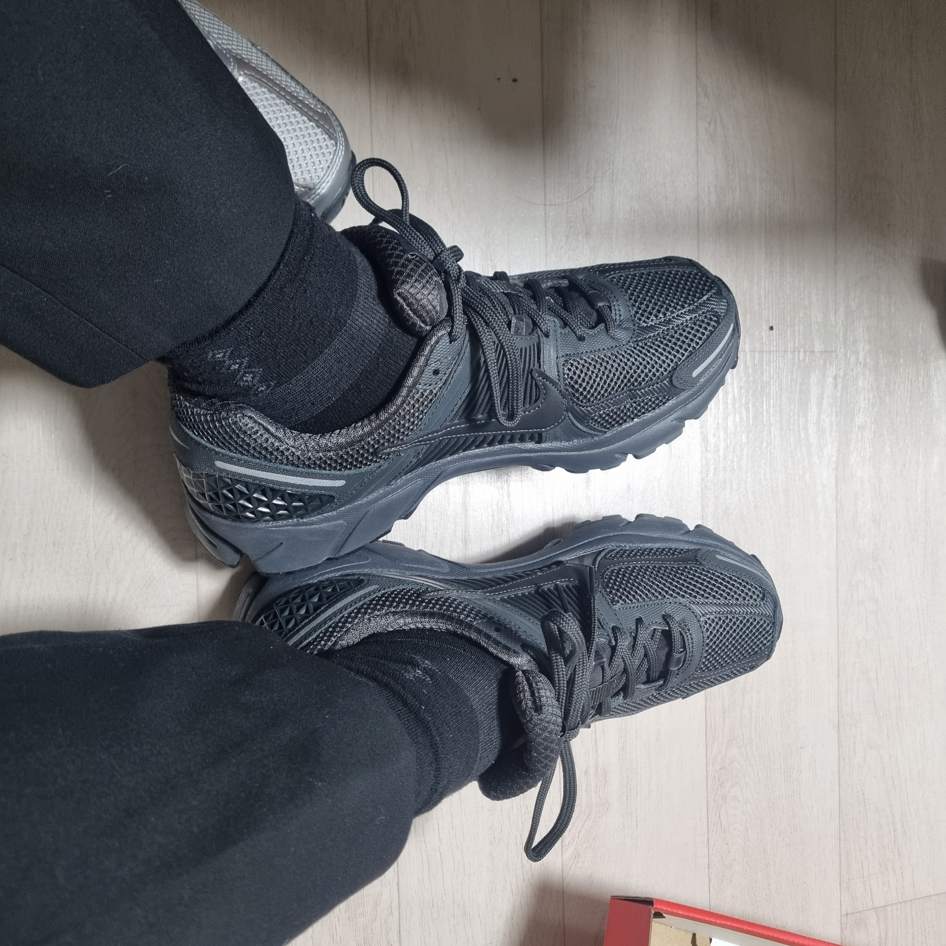 Nike Zoom Vomero 5 SP Anthracite 2023 착용 스타일