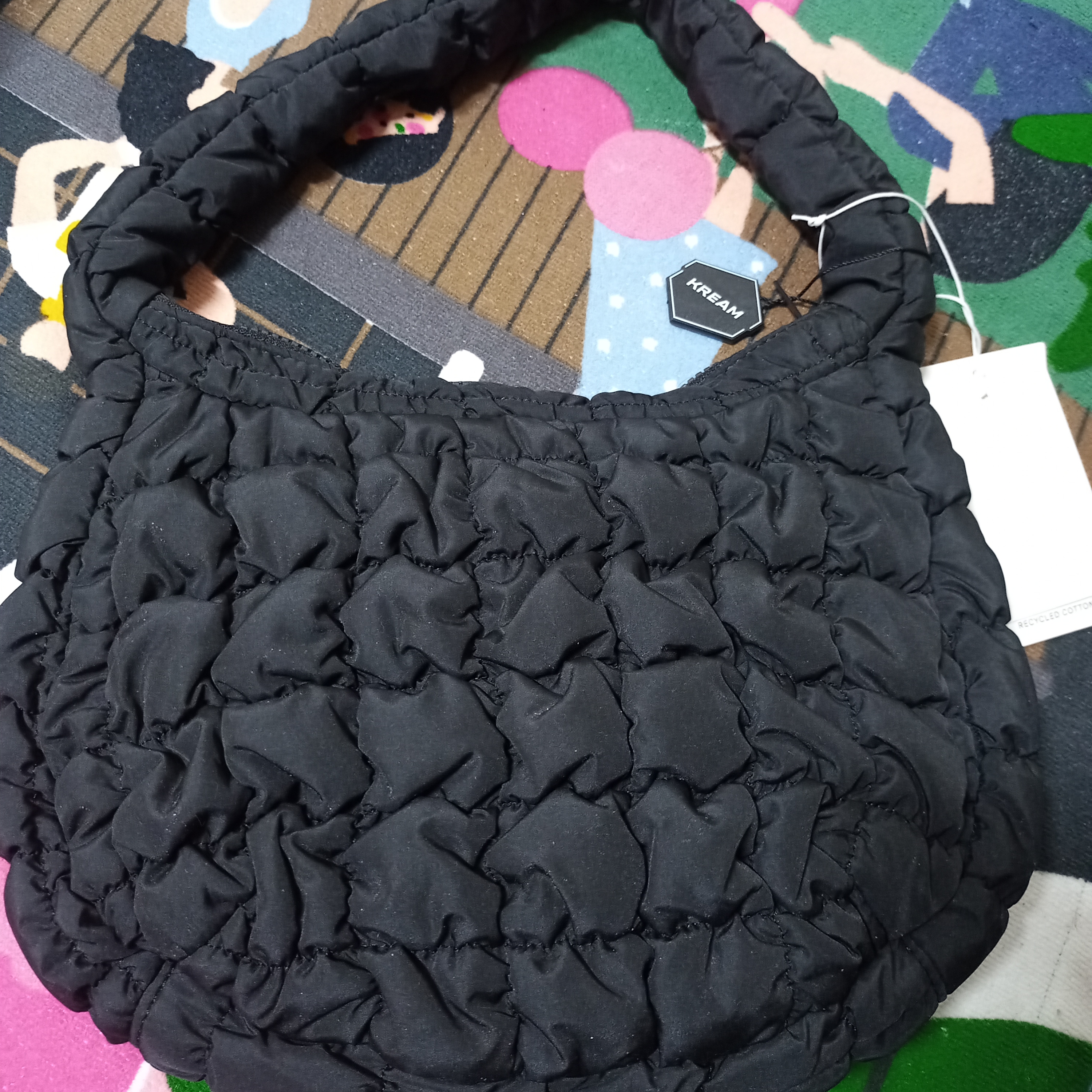 COS Quilted Mini Bag Black 착용 스타일 - 2