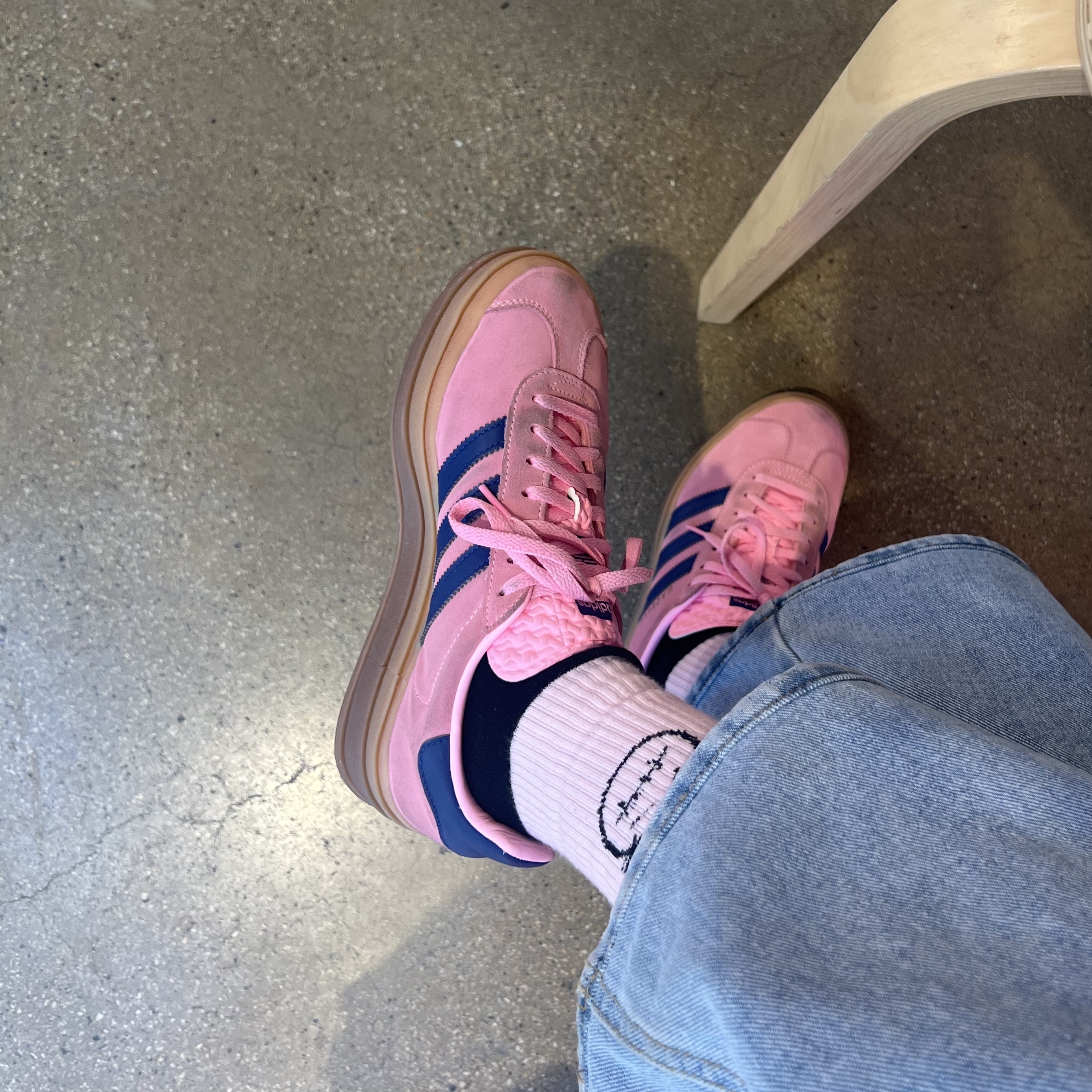 (W) Adidas Gazelle Bold Pink Glow Victory Blue 착용 스타일