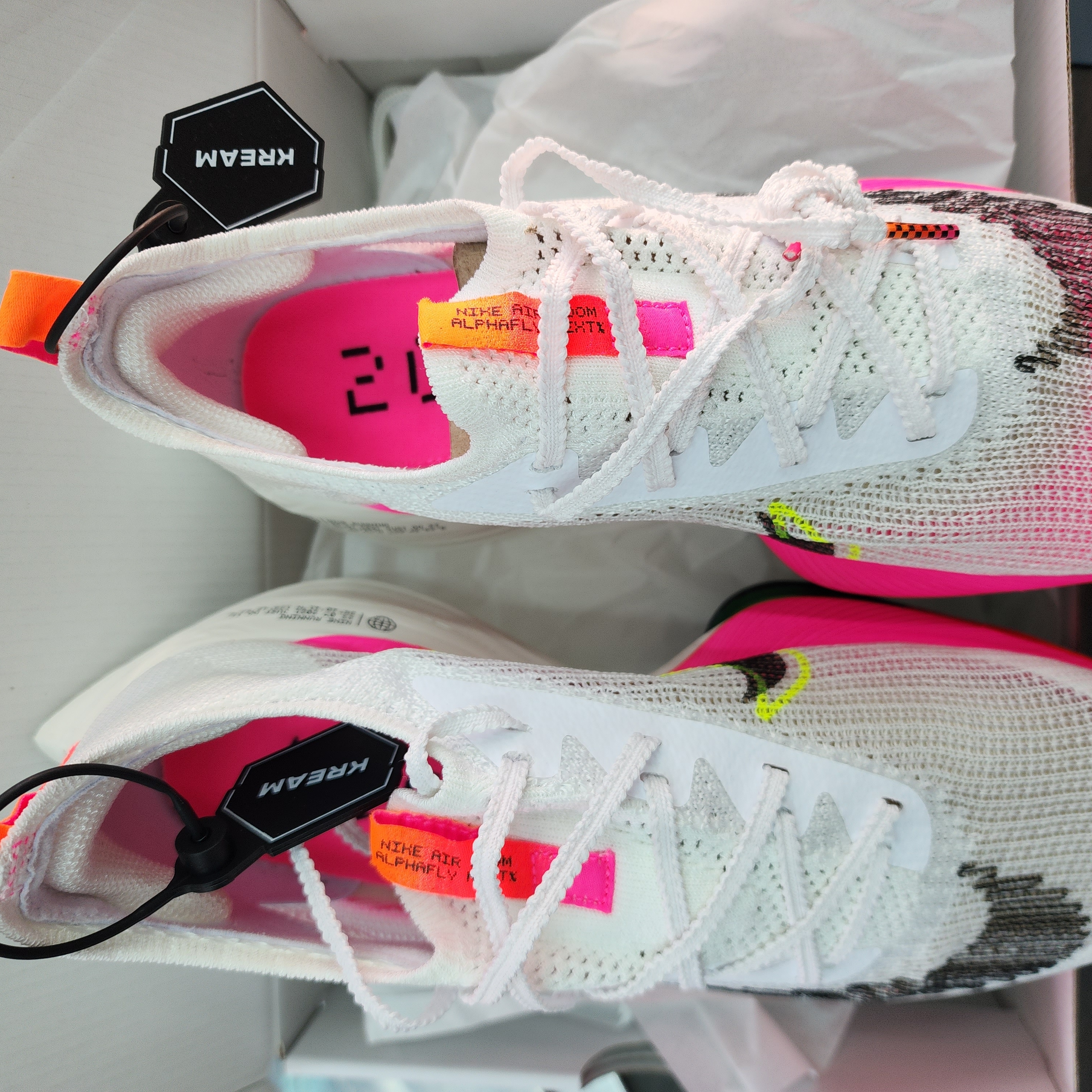 Nike Air Zoom Alphafly Next% Flyknit Rawdacious 착용 스타일