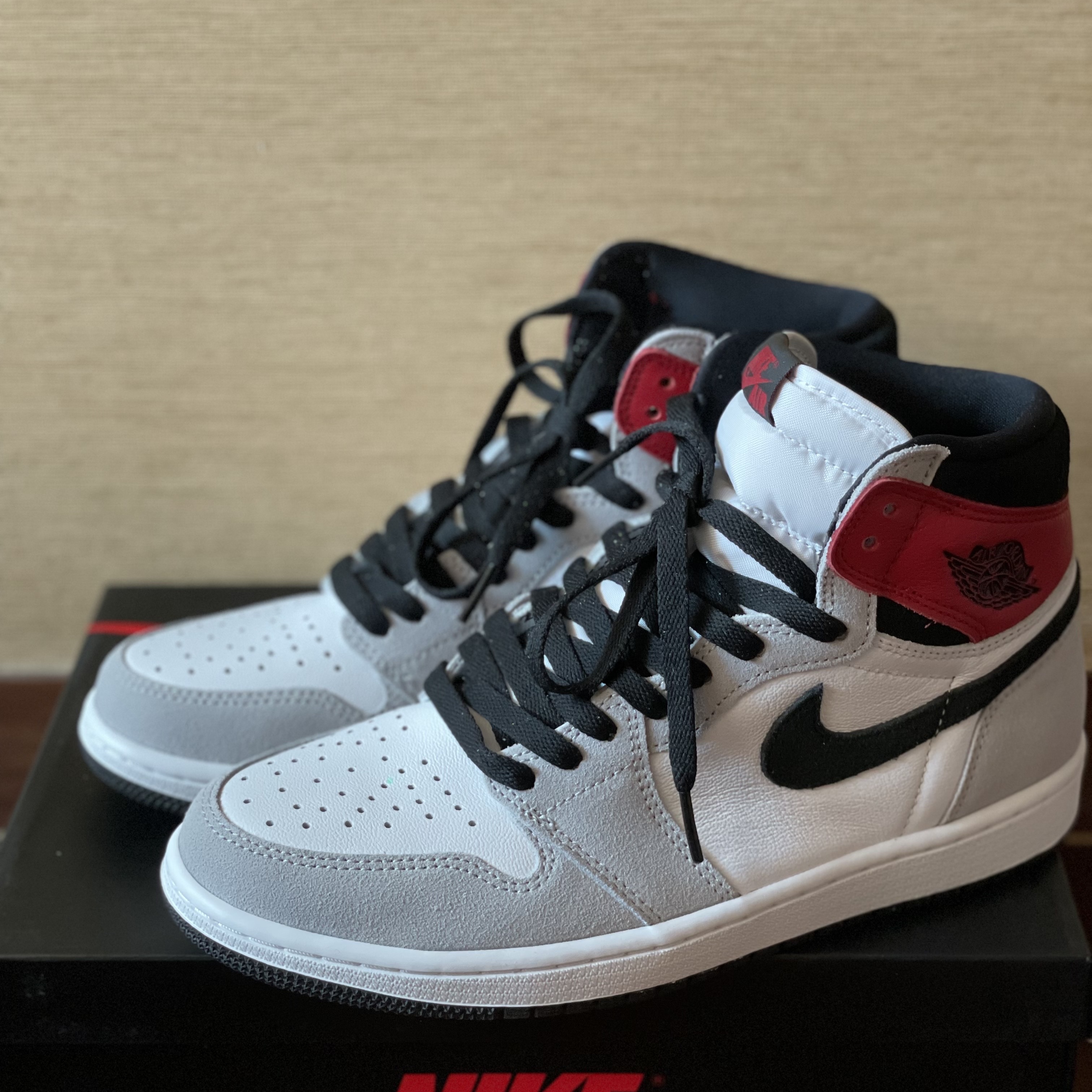 Jordan 1 Retro High OG Light Smoke Grey 착용 스타일