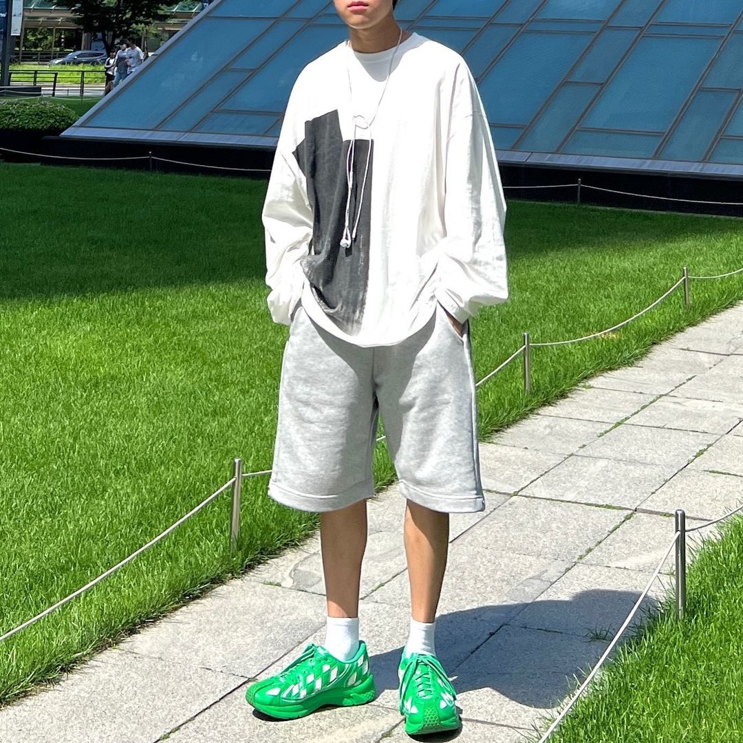 Adidas Forum 84 Low Bliss Core Black, Asics x Kiko Kostadinov Gel-Kiril Cilantro 착용 스타일 - 2