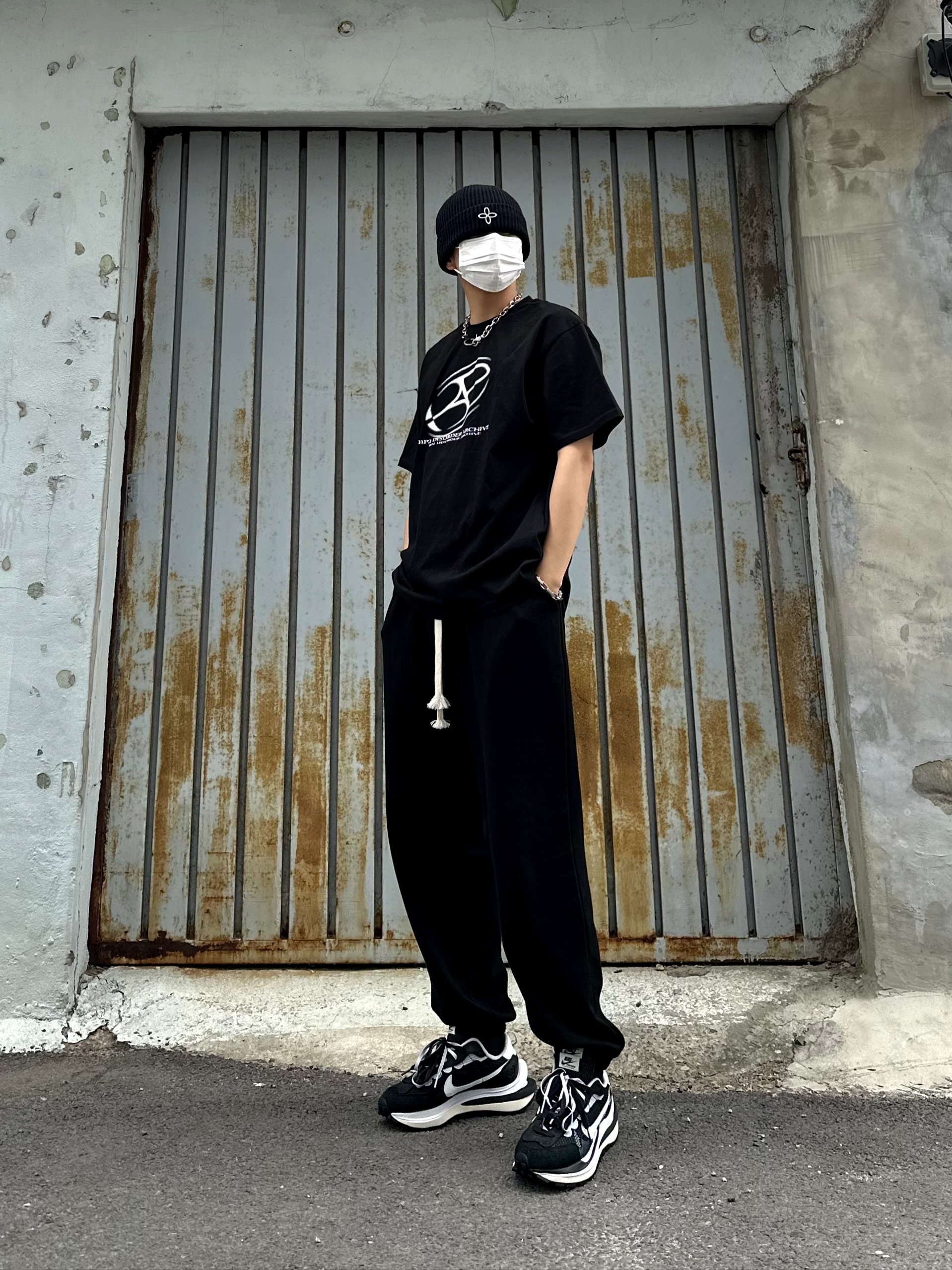 Nike x Sacai VaporWaffle Black White 착용 스타일 - 2