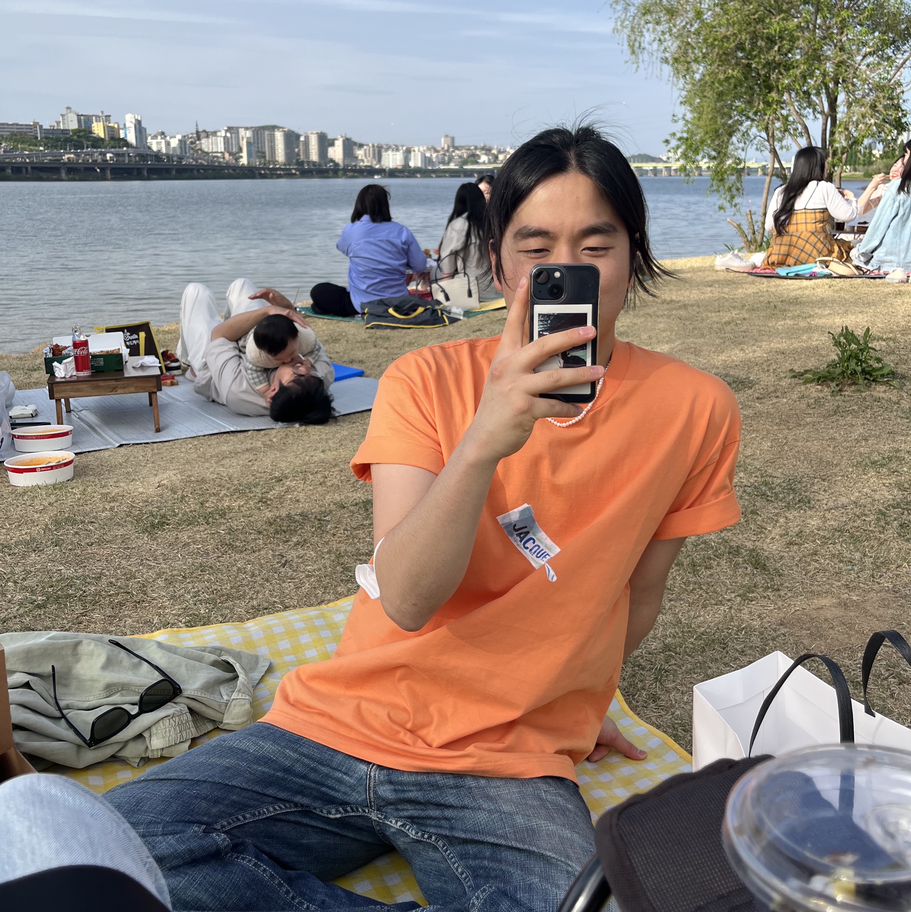Jacquemus Le T-Shirt Dentifrice Print Toothpaste T-Shirt Orange 착용 스타일