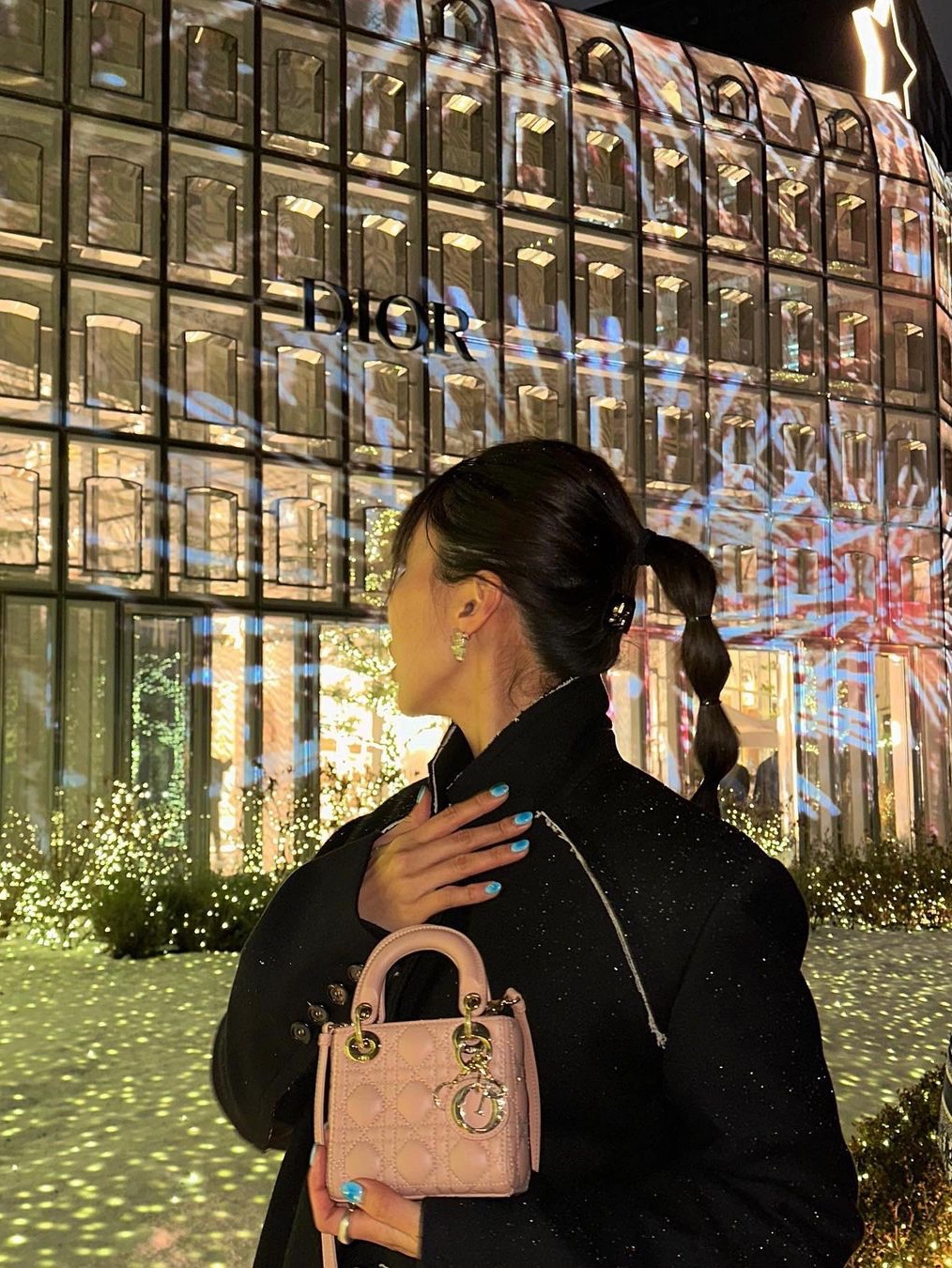Dior Mini Lady Bag Cannage Lambskin Antique Pink Gold 착용 스타일