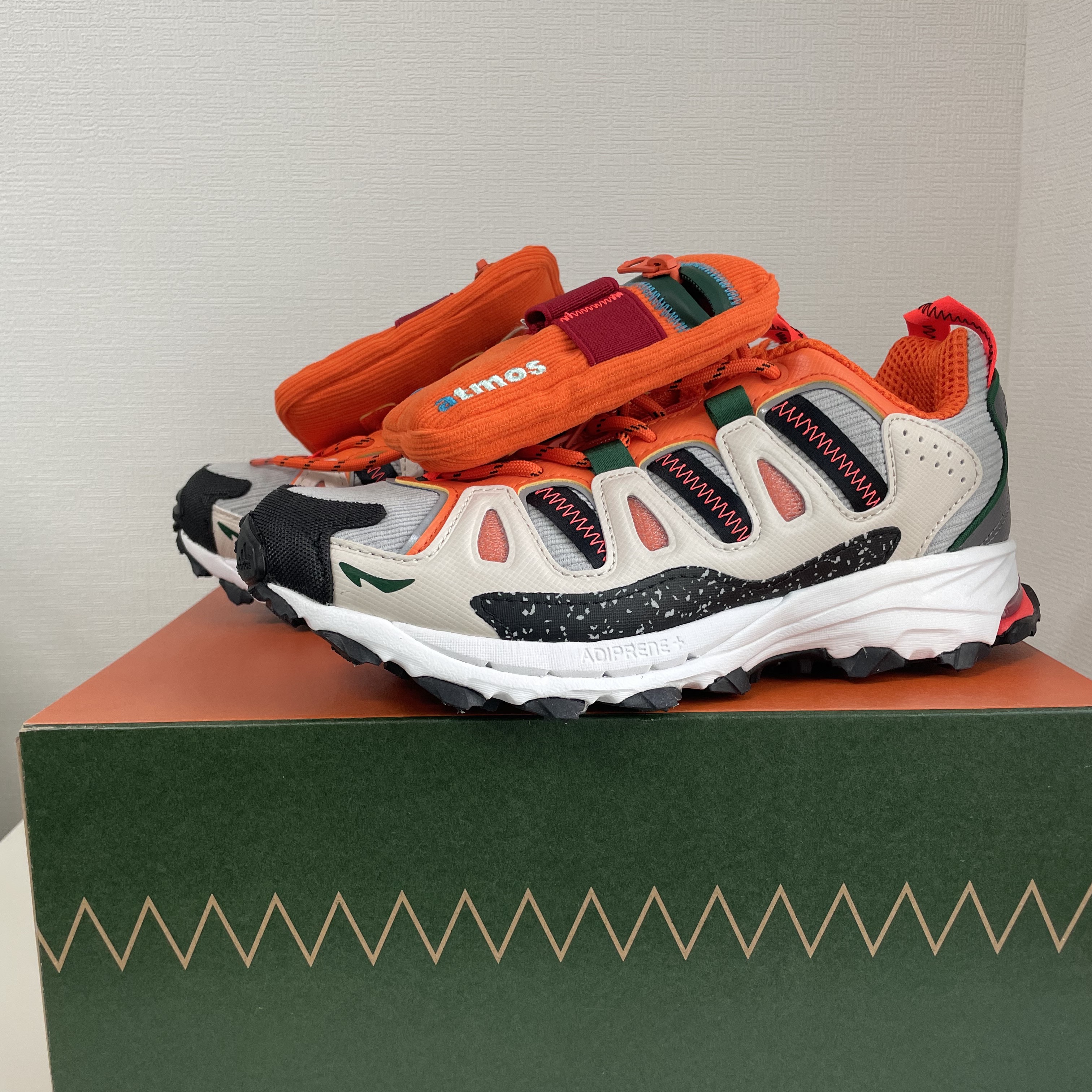 Adidas x Sean Wotherspoon x Atmos Superturf Adventure Stone Power Red 착용 스타일 - 2