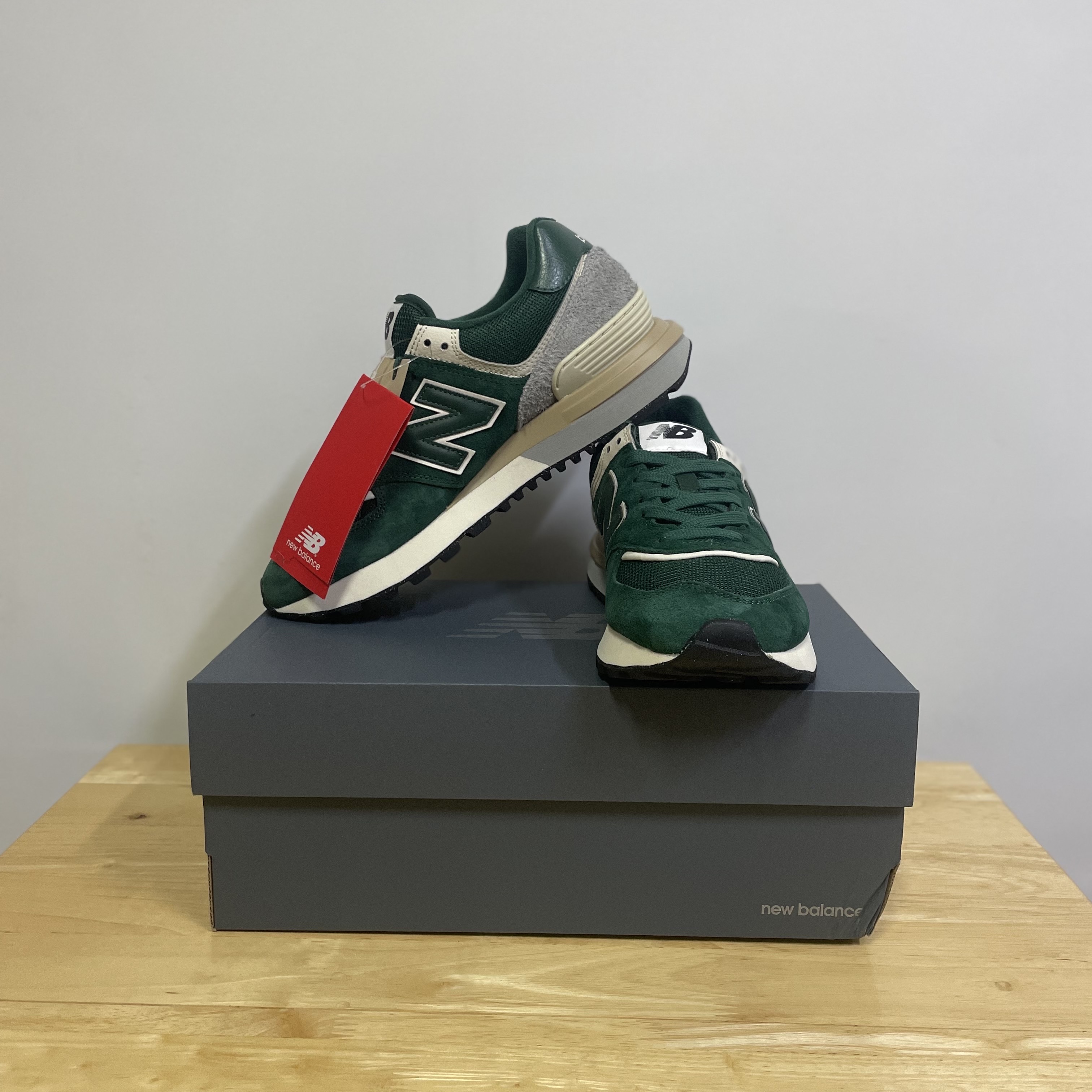 New Balance 574 Legacy Green 착용 스타일 - 2