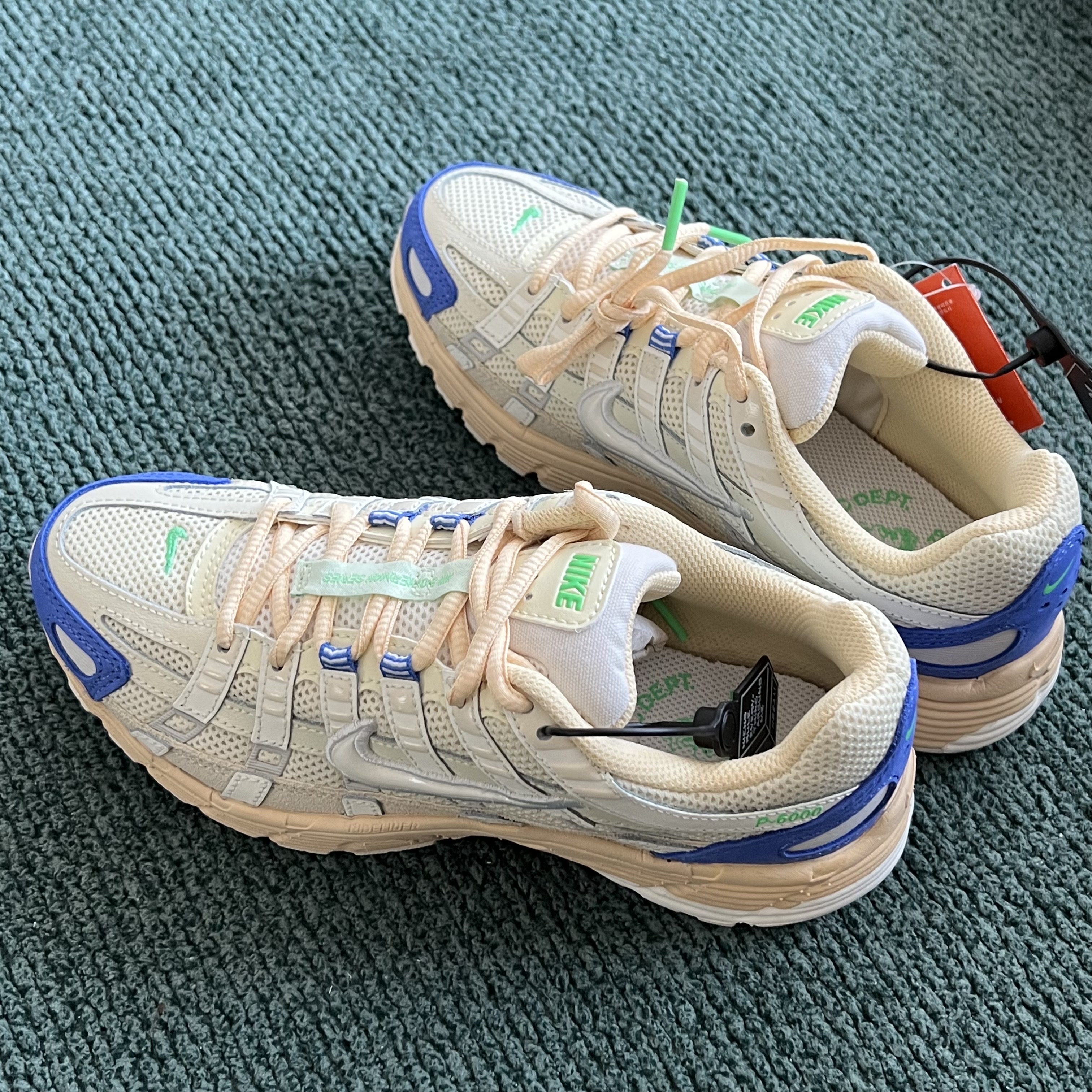 Nike P-6000 Coconut Milk Medium Blue 착용 스타일