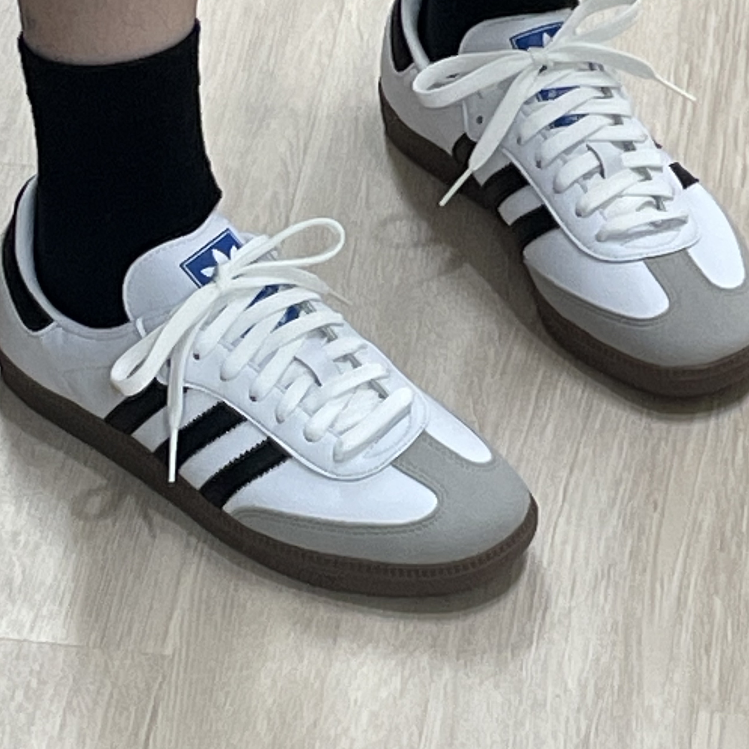 Adidas Samba Vegan White Black 착용 스타일 - 1