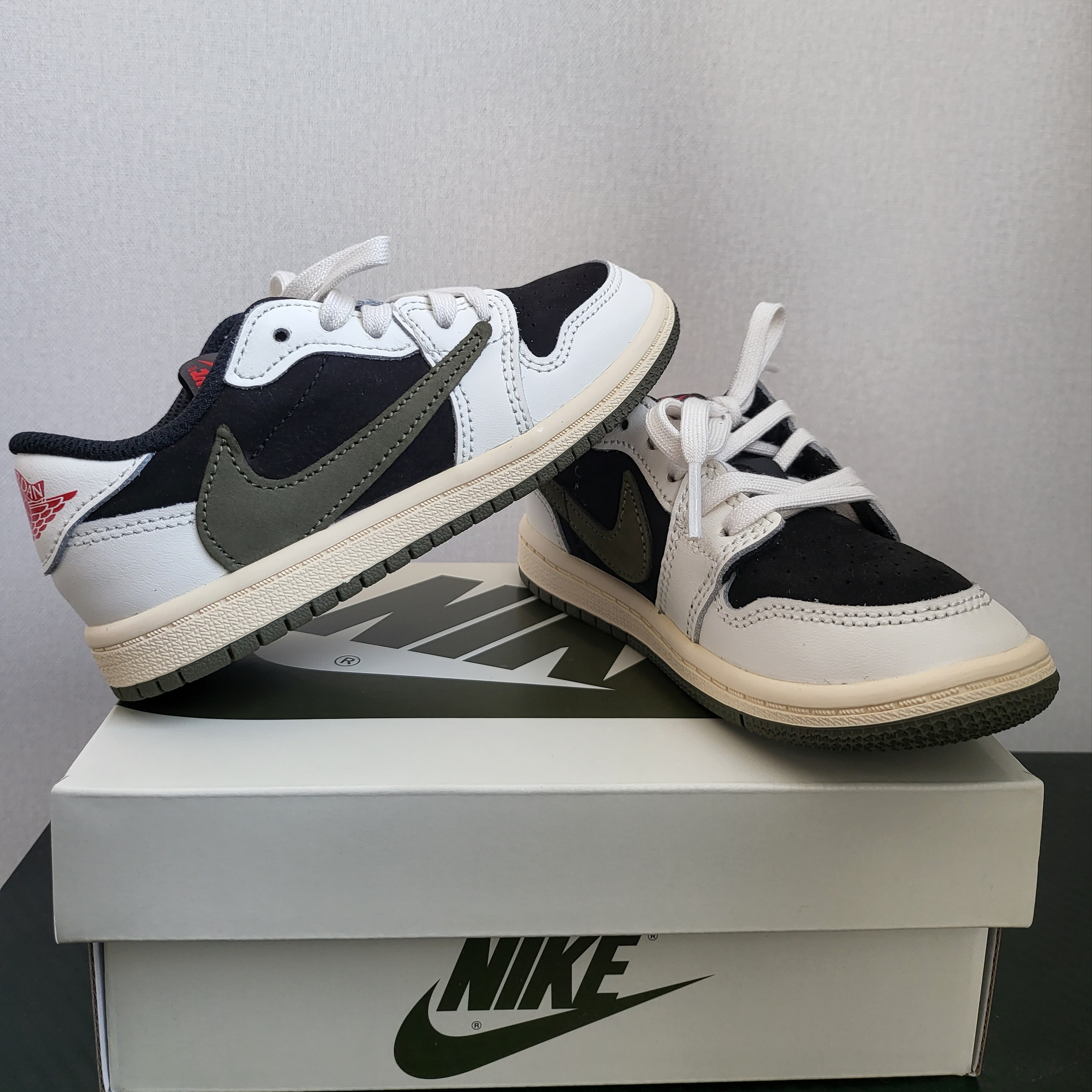 (TD) Jordan 1 x Travis Scott Retro Low OG SP Medium Olive 착용 스타일 - 2