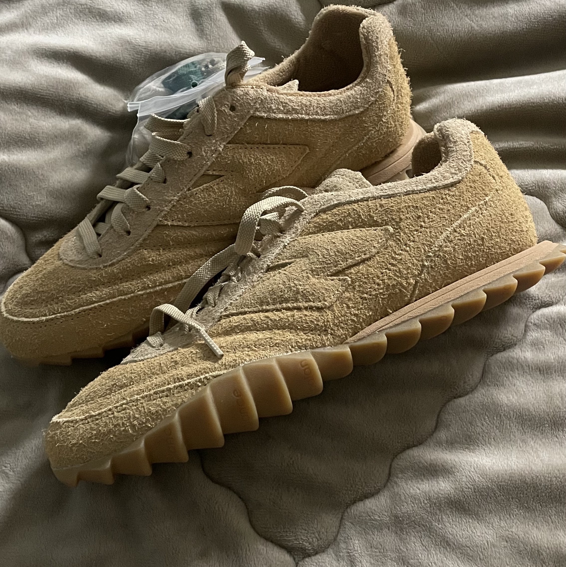 New Balance x Auralee RC30 Tan Orange 착용 스타일 - 2