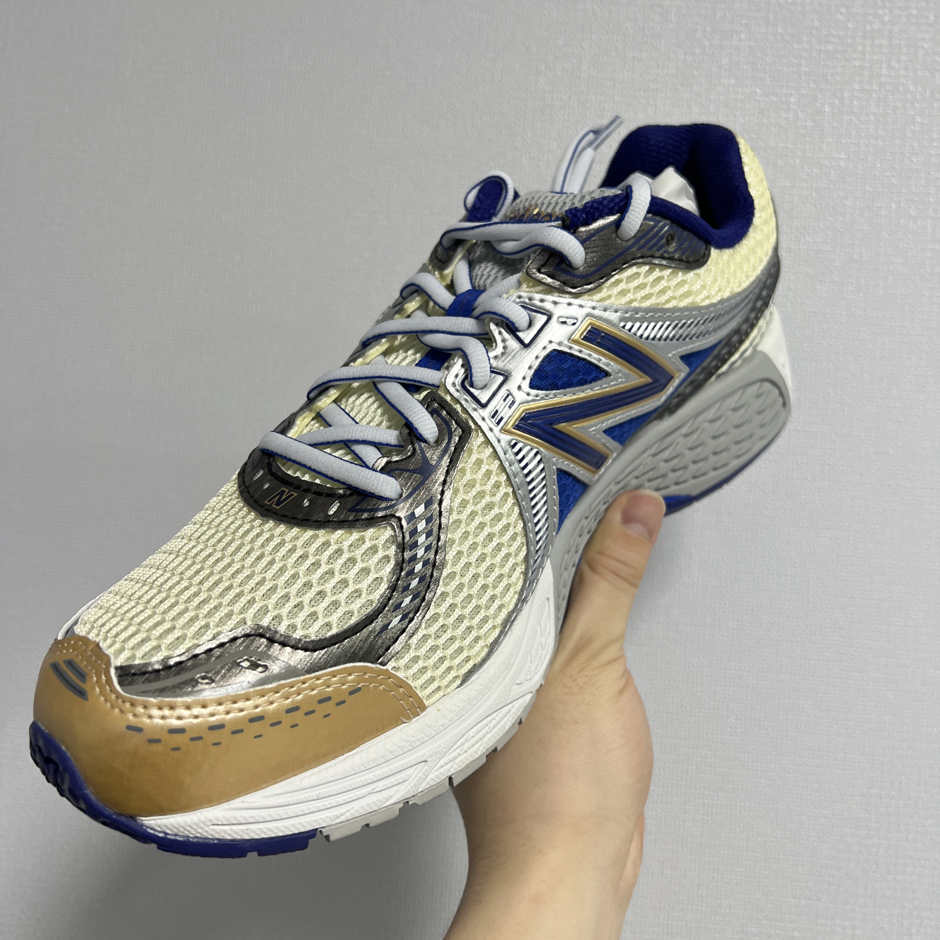 New Balance x Aime Leon Dore 860v2 Blue 착용 스타일 - 1
