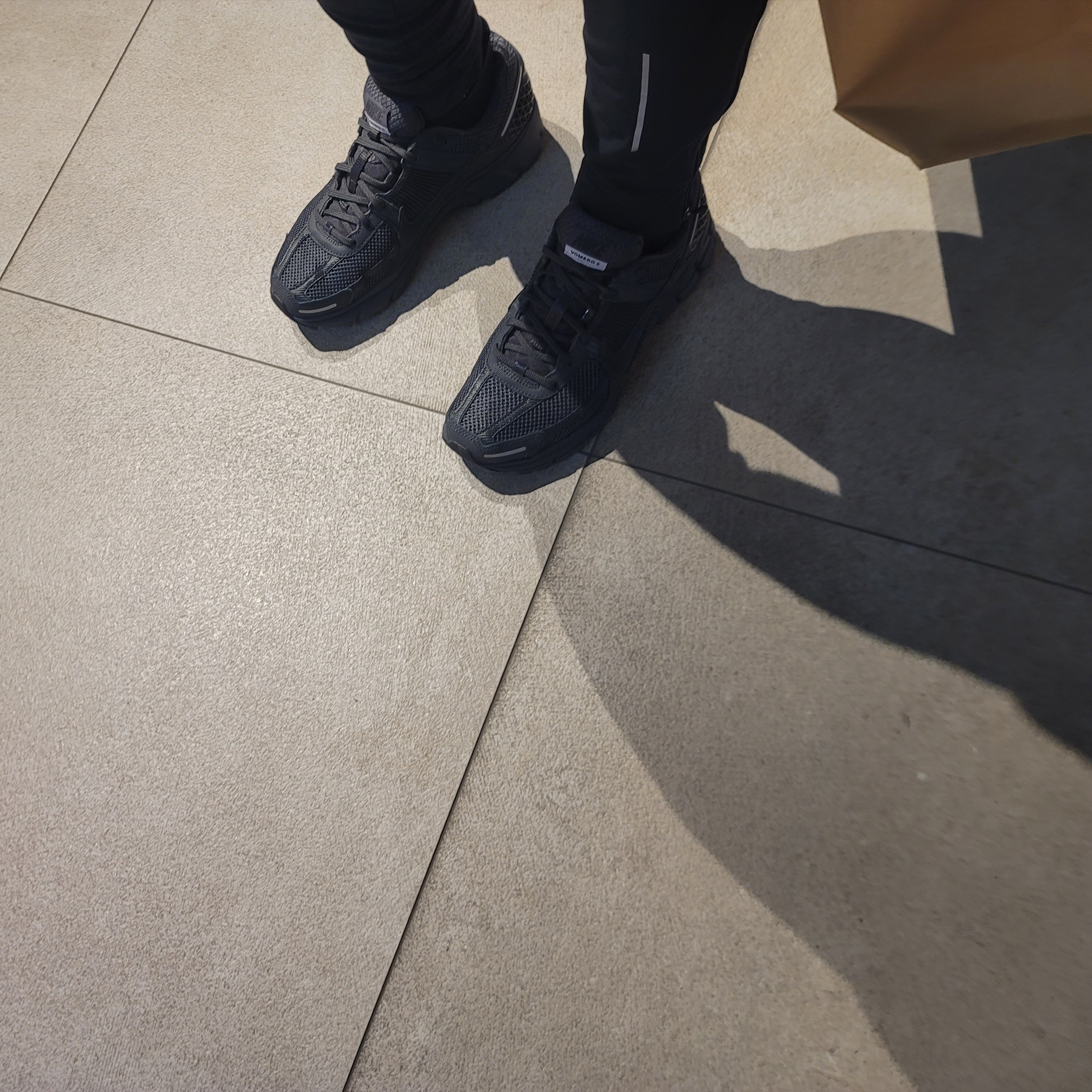 Nike Zoom Vomero 5 SP Anthracite 2023 착용 스타일