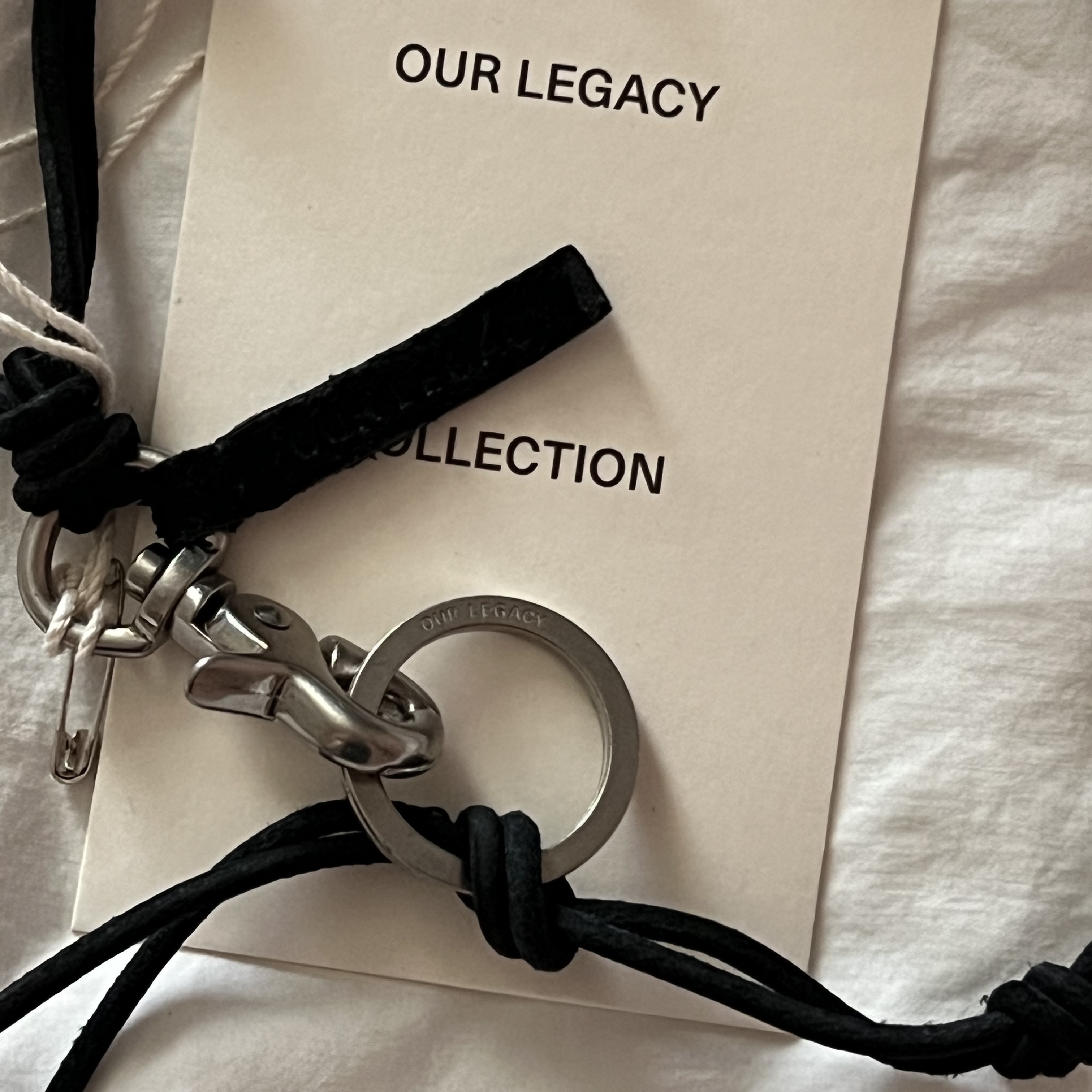 Our Legacy Ladon Leather Keychain Black 착용 스타일