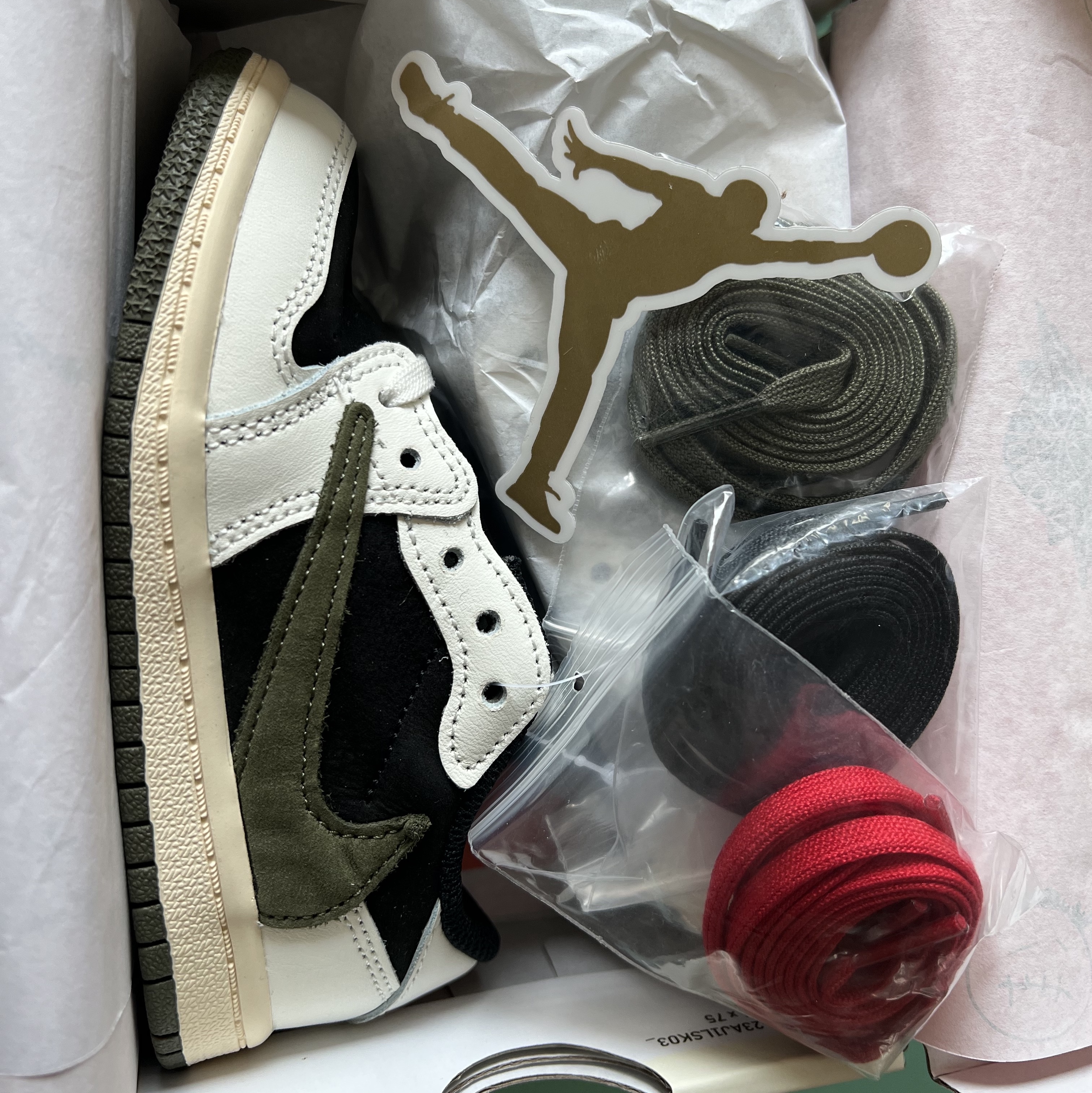 (TD) Jordan 1 x Travis Scott Retro Low OG SP Medium Olive 착용 스타일
