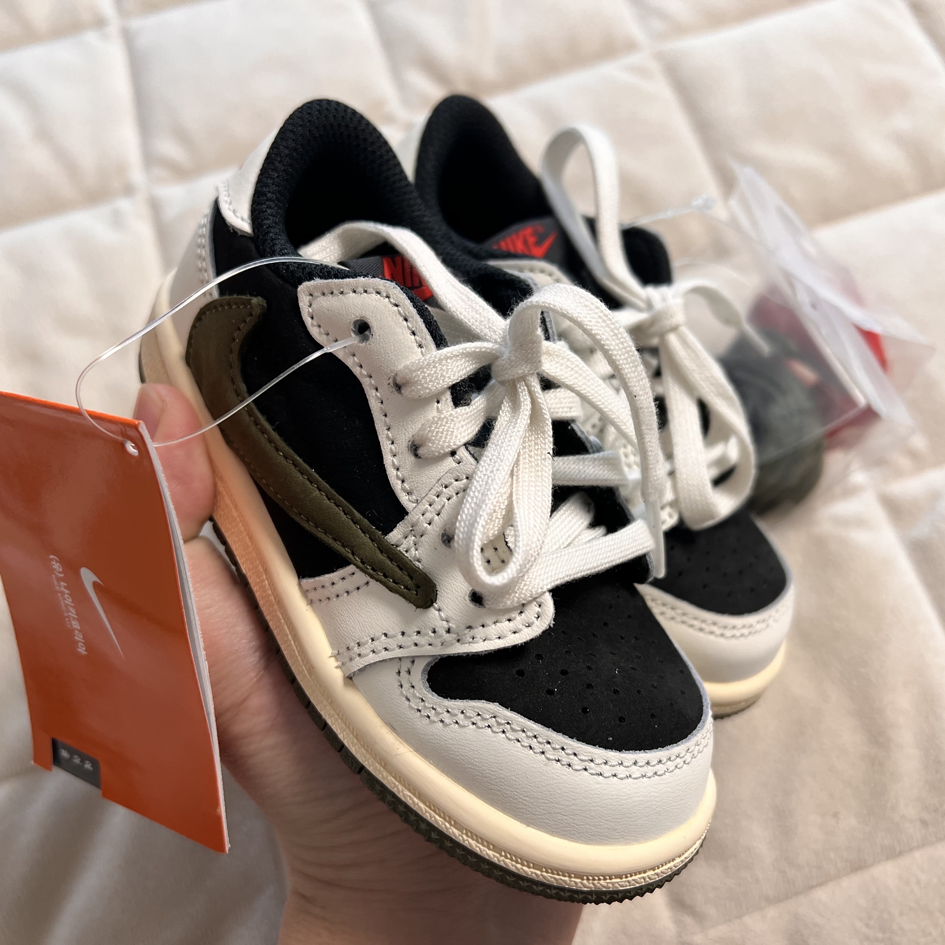 (TD) Jordan 1 x Travis Scott Retro Low OG SP Medium Olive 착용 스타일