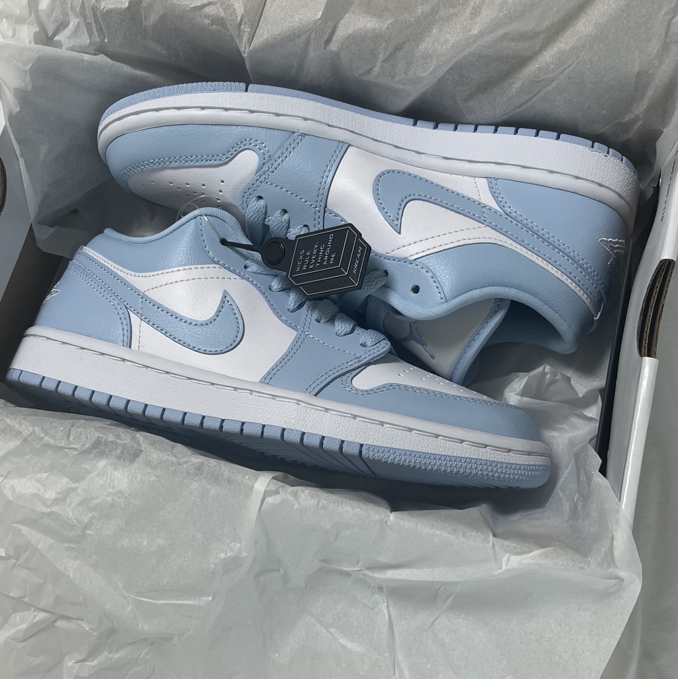 (W) Jordan 1 Low White Ice Blue 착용 스타일 - 2