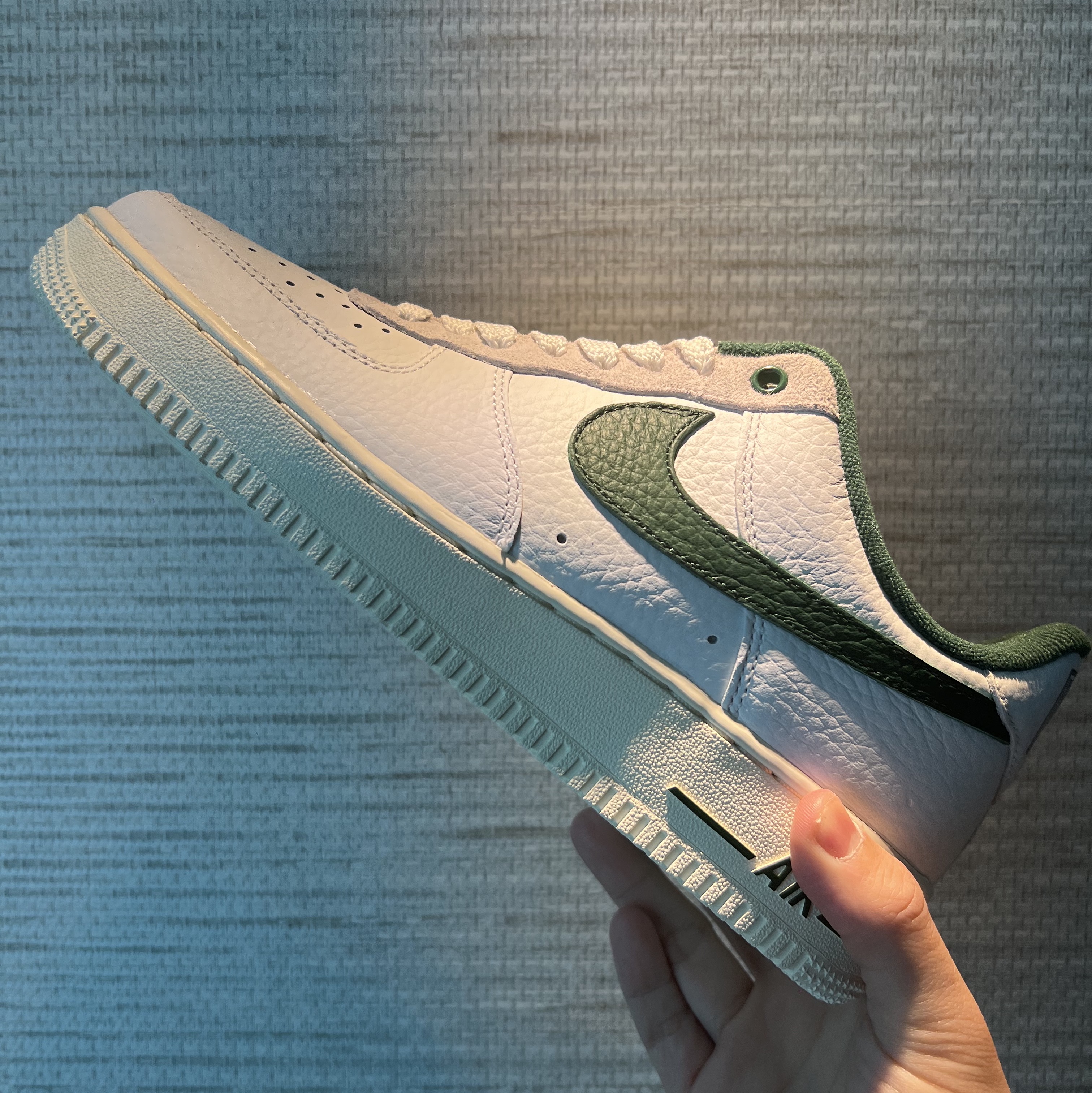 (W) Nike Air Force 1 '07 LX Summit White Gorge Green 착용 스타일