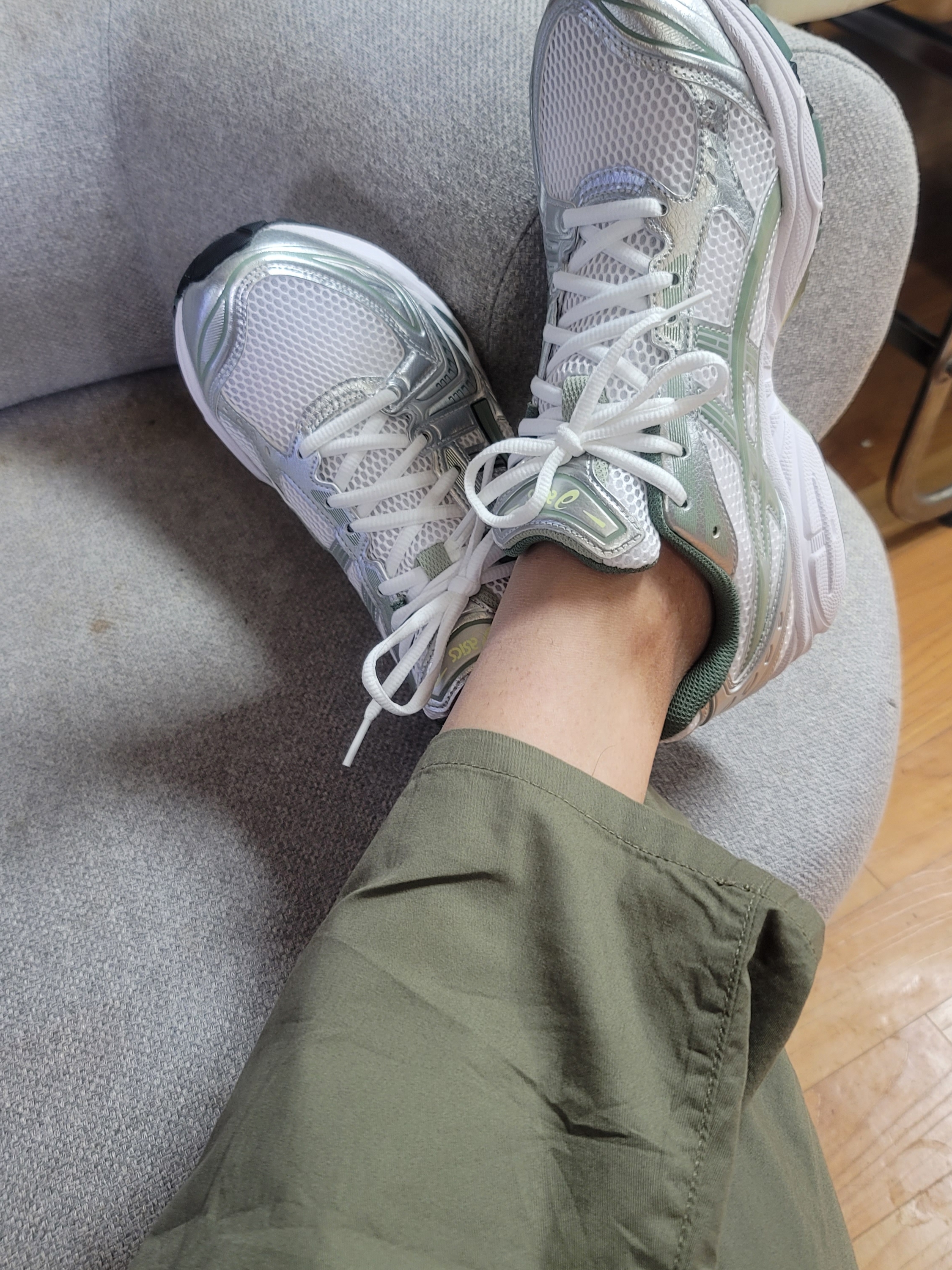 Asics Gel-Kayano 14 White Slate Grey 착용 스타일