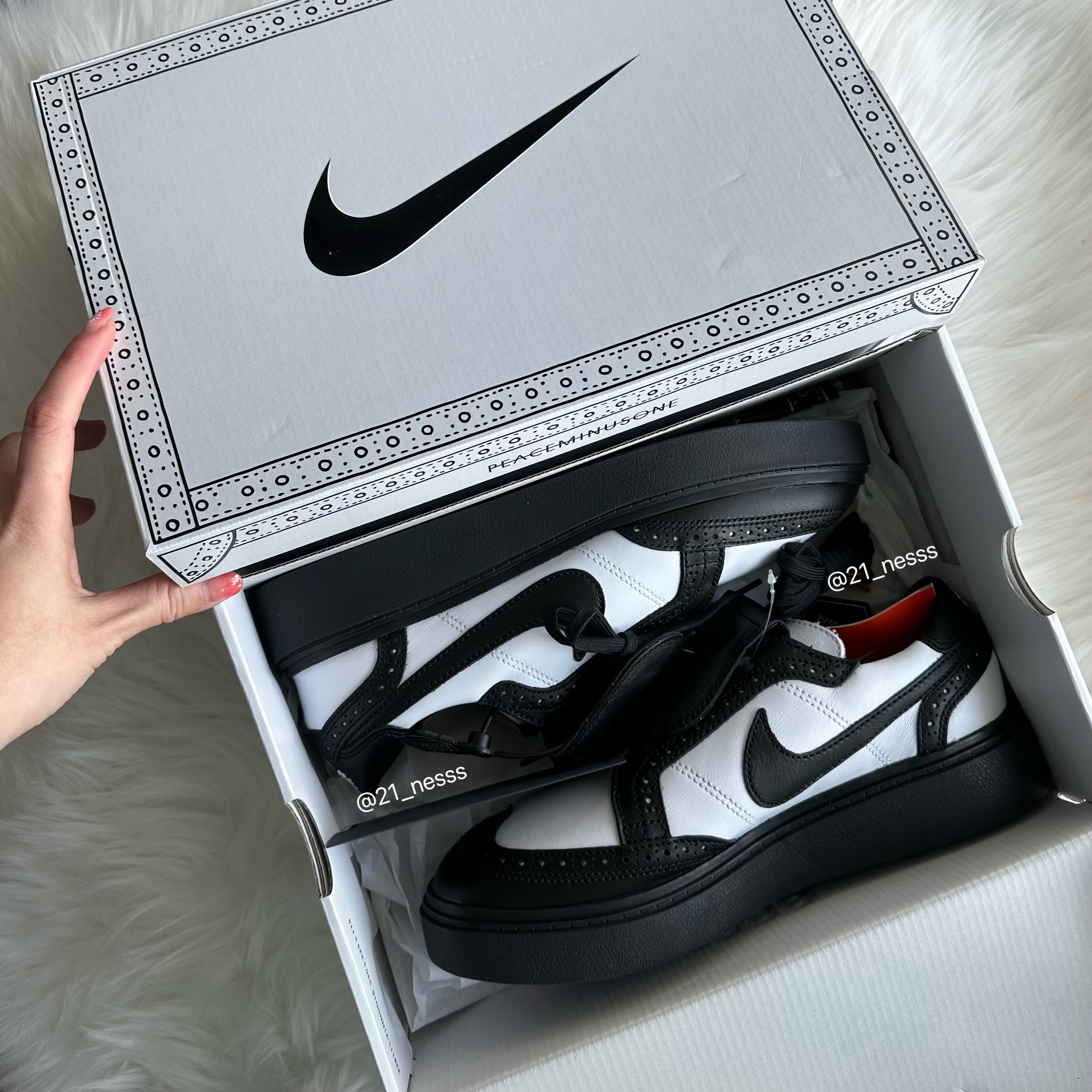 Nike x Peaceminusone Kwondo1 Black and White 착용 스타일