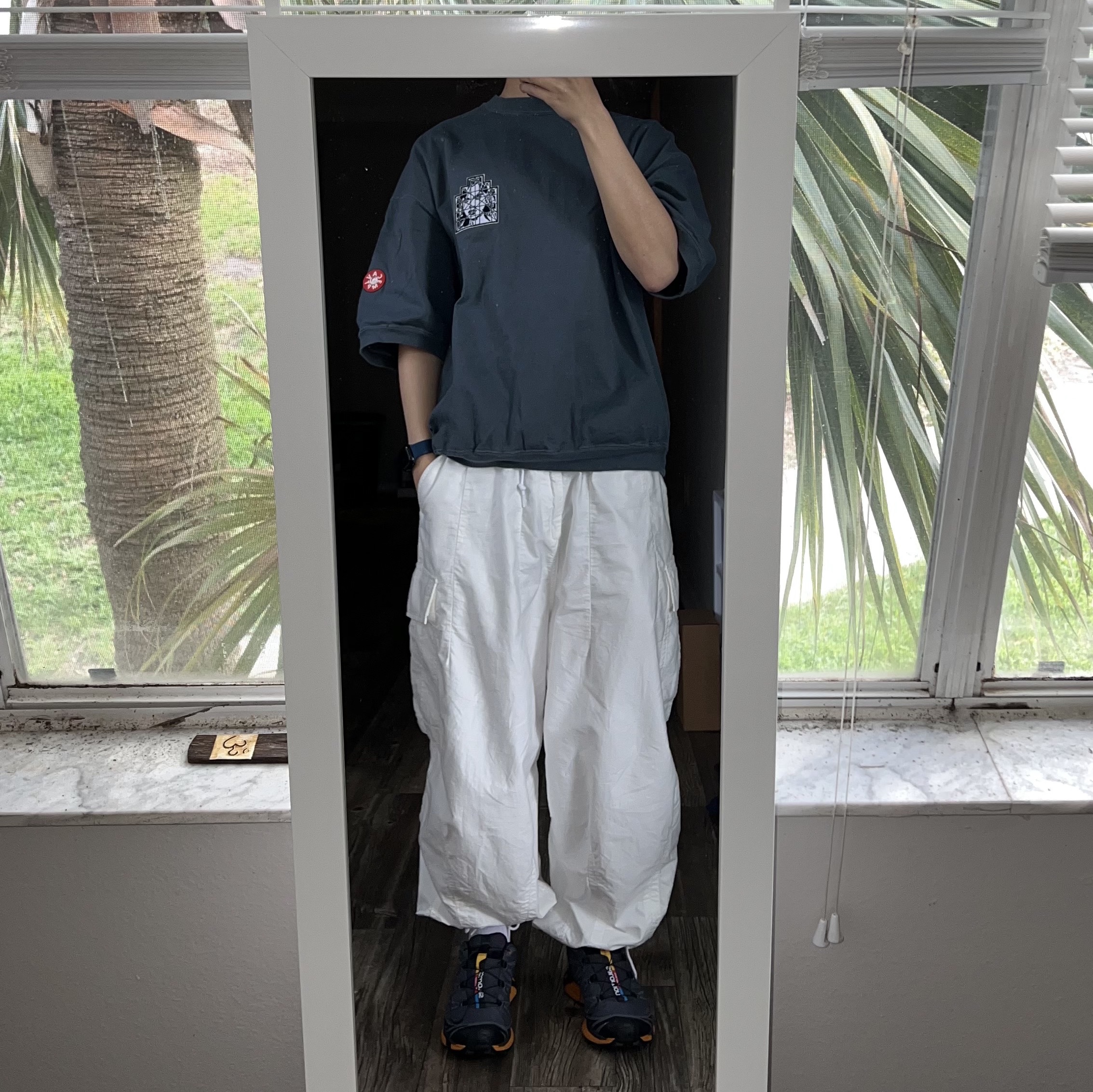 Cav Empt Overdye Zig Patch Short Sleeve Crew Neck Grey - 23SS, Salomon XT-6 Gore-Tex Utility Black Ebony 착용 스타일