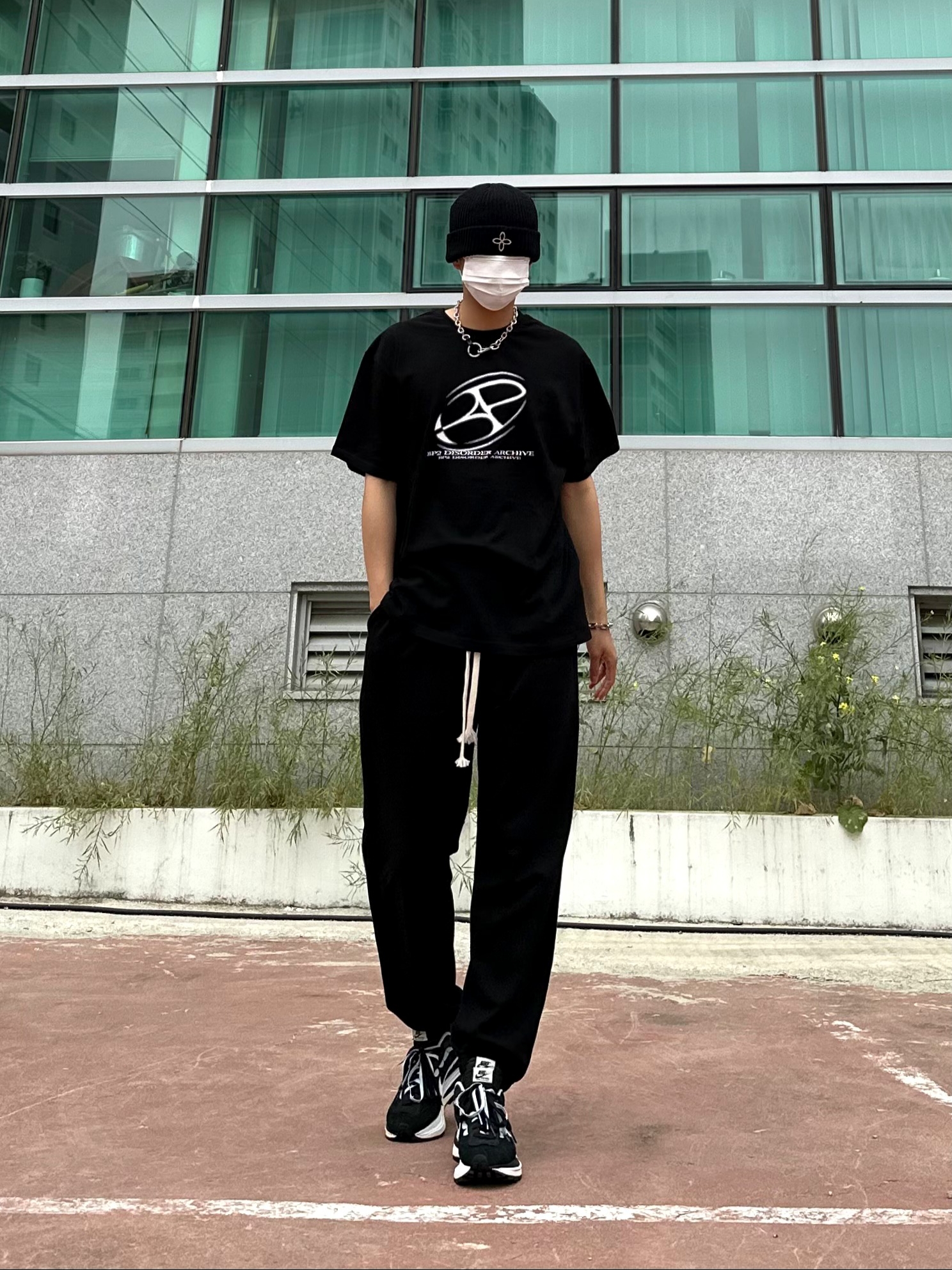 Nike x Sacai VaporWaffle Black White 착용 스타일 - 1