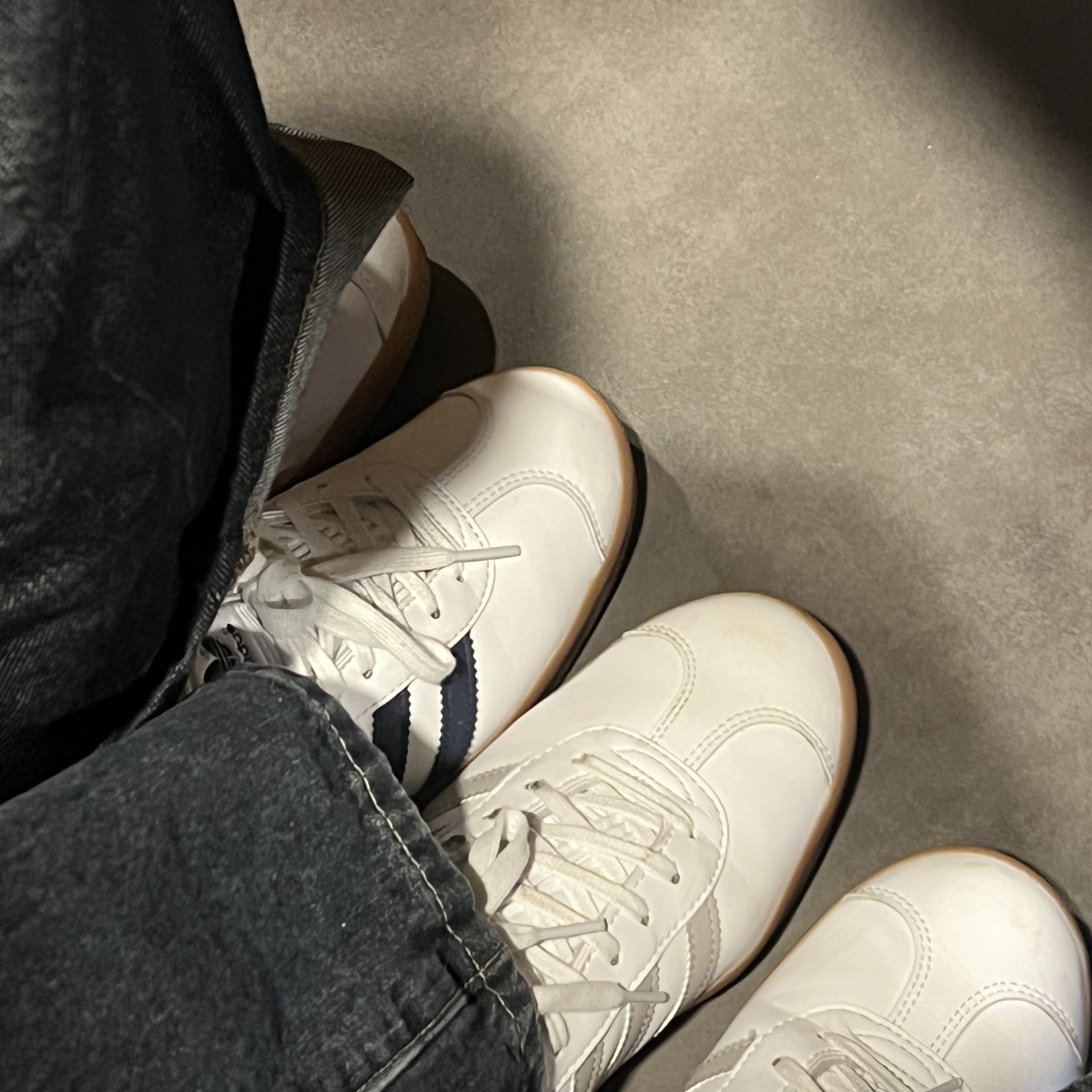 Adidas Gazelle White Collegiate Navy, Adidas Gazelle White Grey 착용 스타일