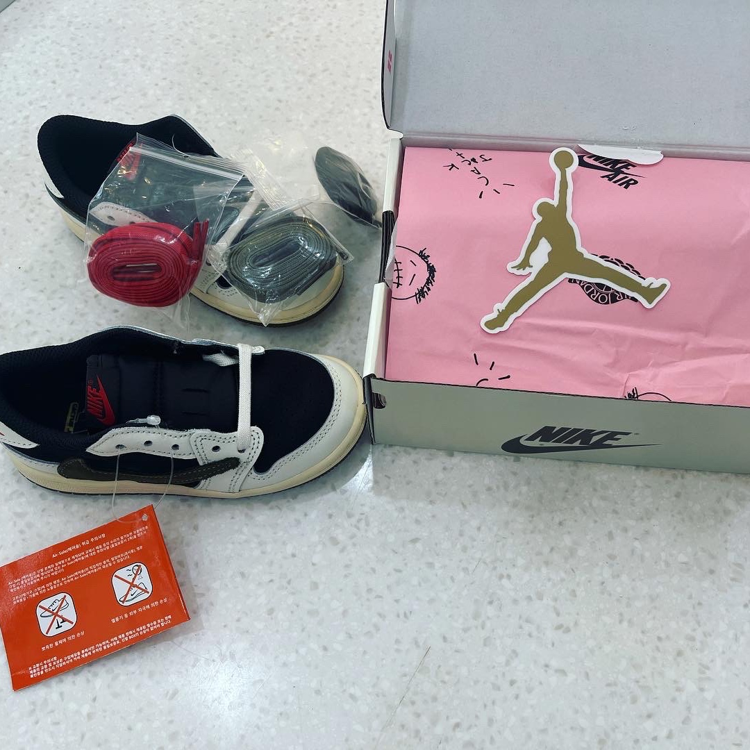 (TD) Jordan 1 x Travis Scott Retro Low OG SP Medium Olive 착용 스타일 - 2