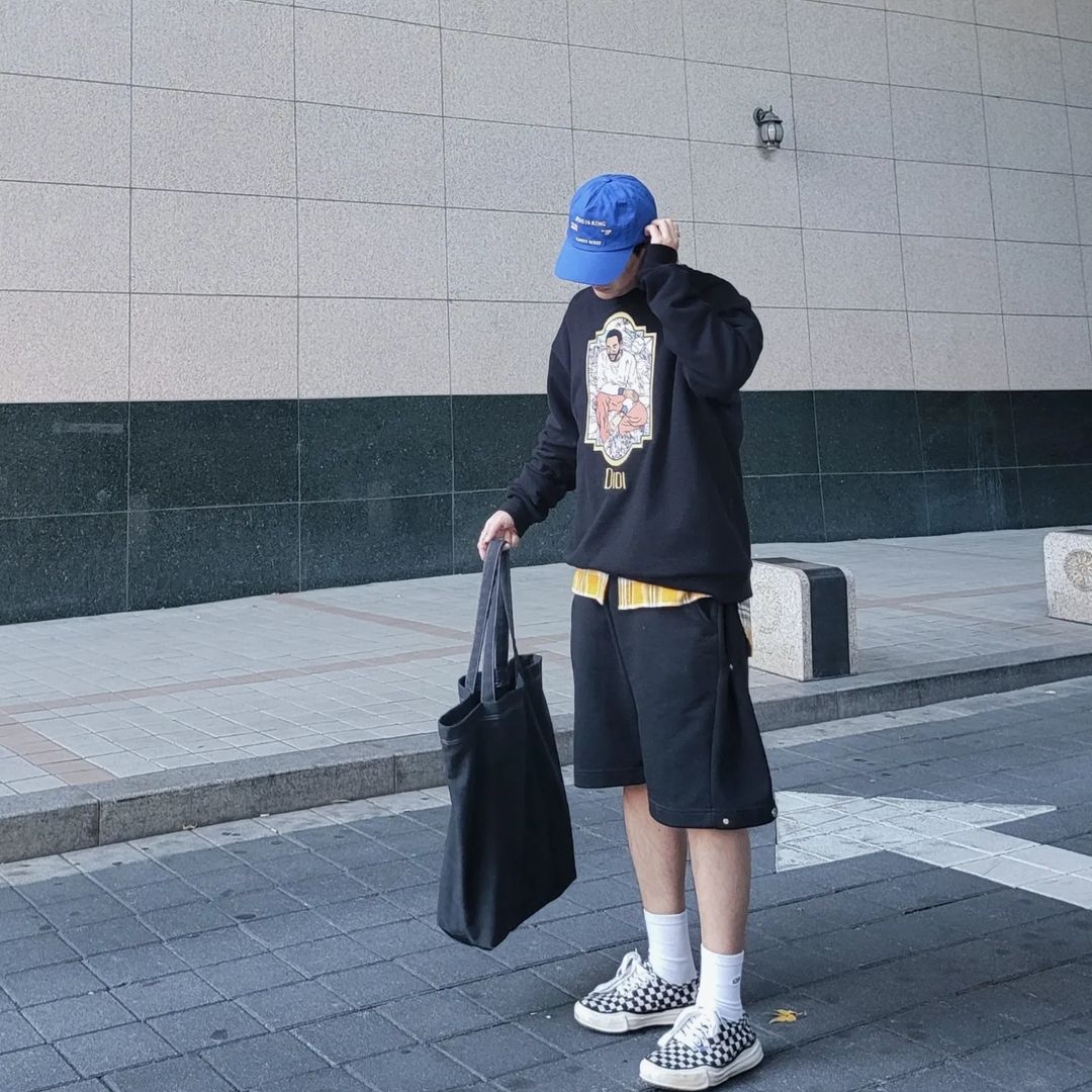 Maison Mihara Yasuhiro Baker OG Sole Canvas Low Cut Sneakers Black White 착용 스타일 - 2