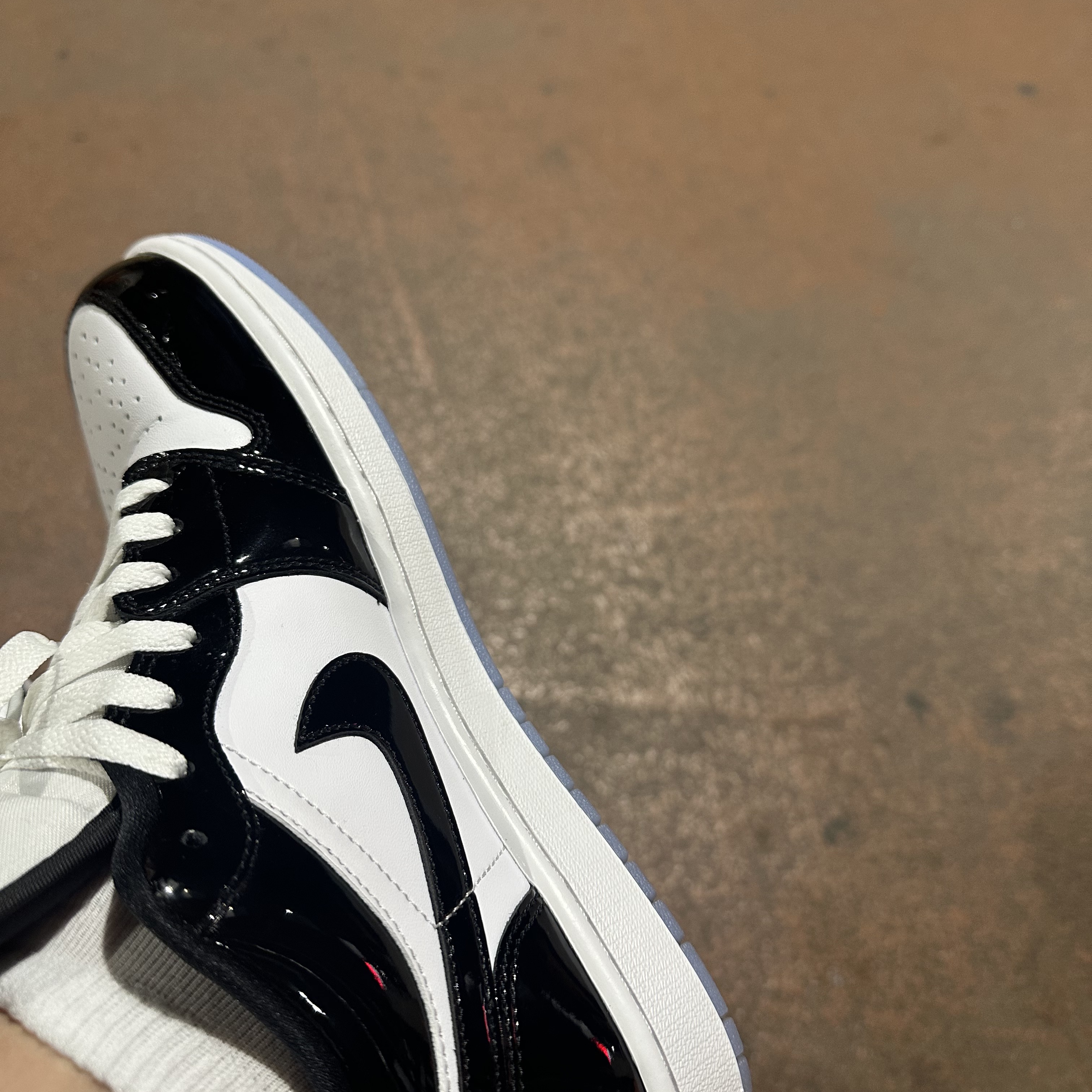 Jordan 1 Low SE Concord, Apple AirPods Pro 2nd Gen (Korean Ver.) 착용 스타일