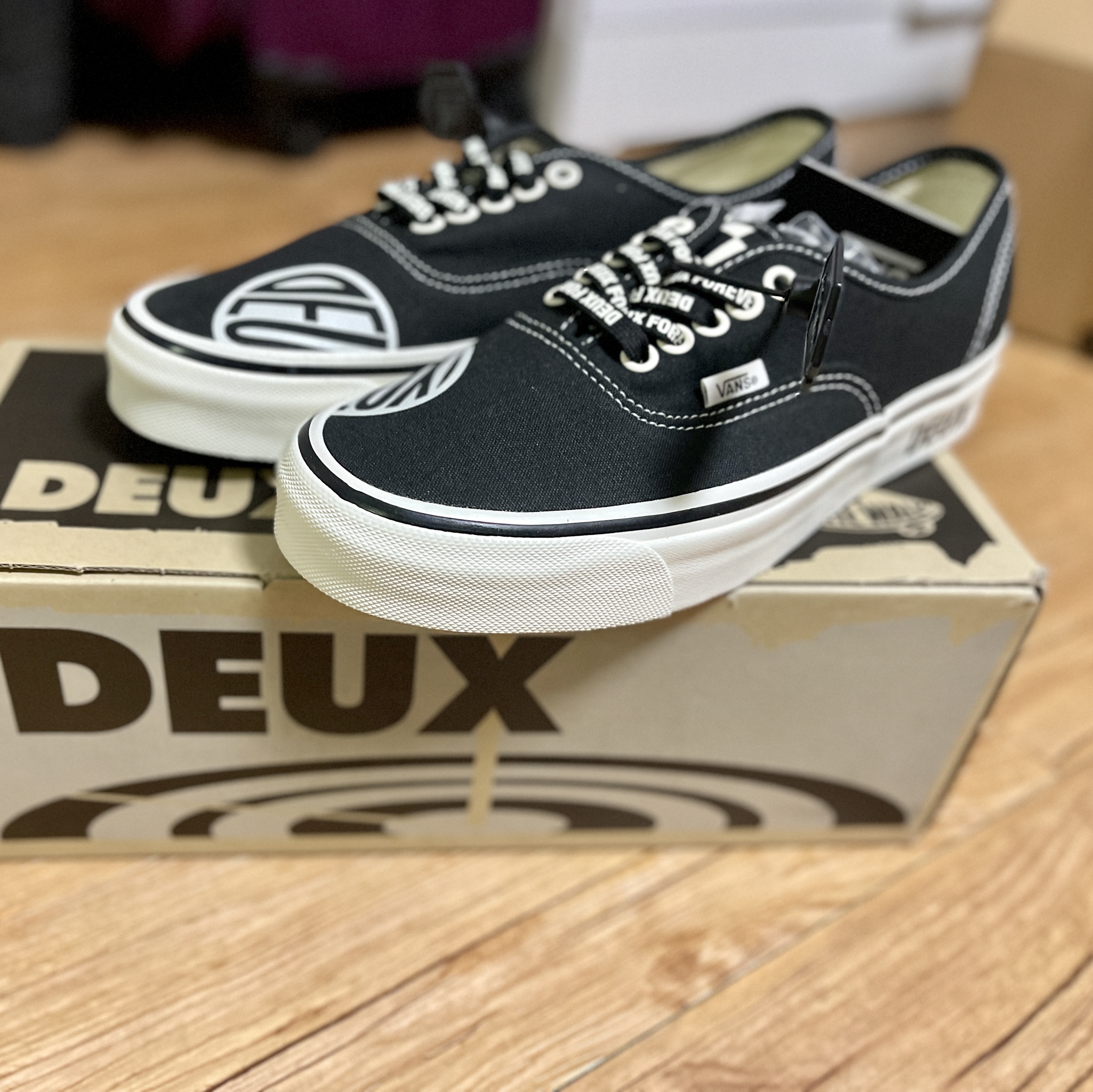 Vans x Deux Authentic 44 DX Black 착용 스타일