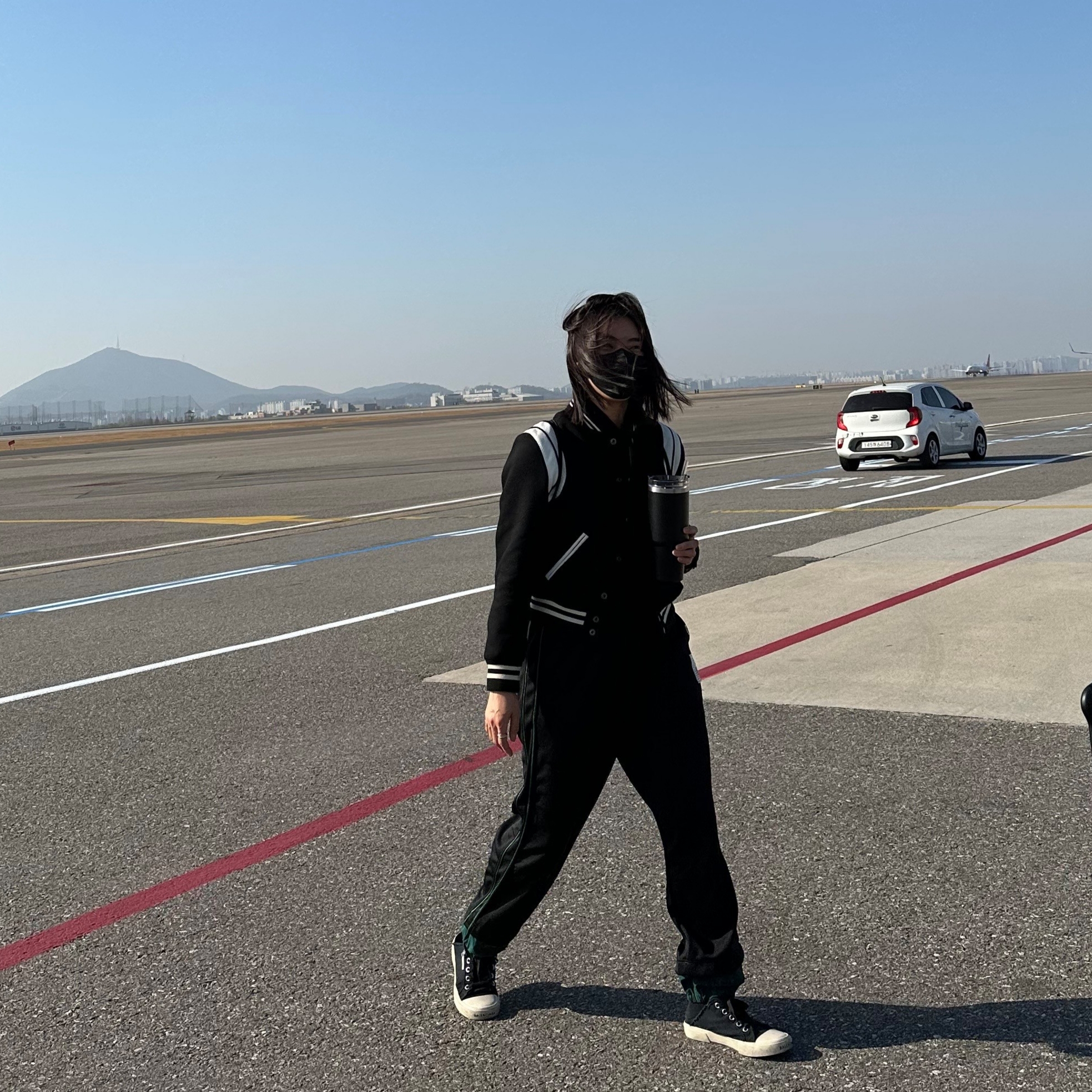 (W) Saint Laurent Teddy Jacket in Wool Black, Balenciaga Paris Sneakers Mule Black 착용 스타일 - 2