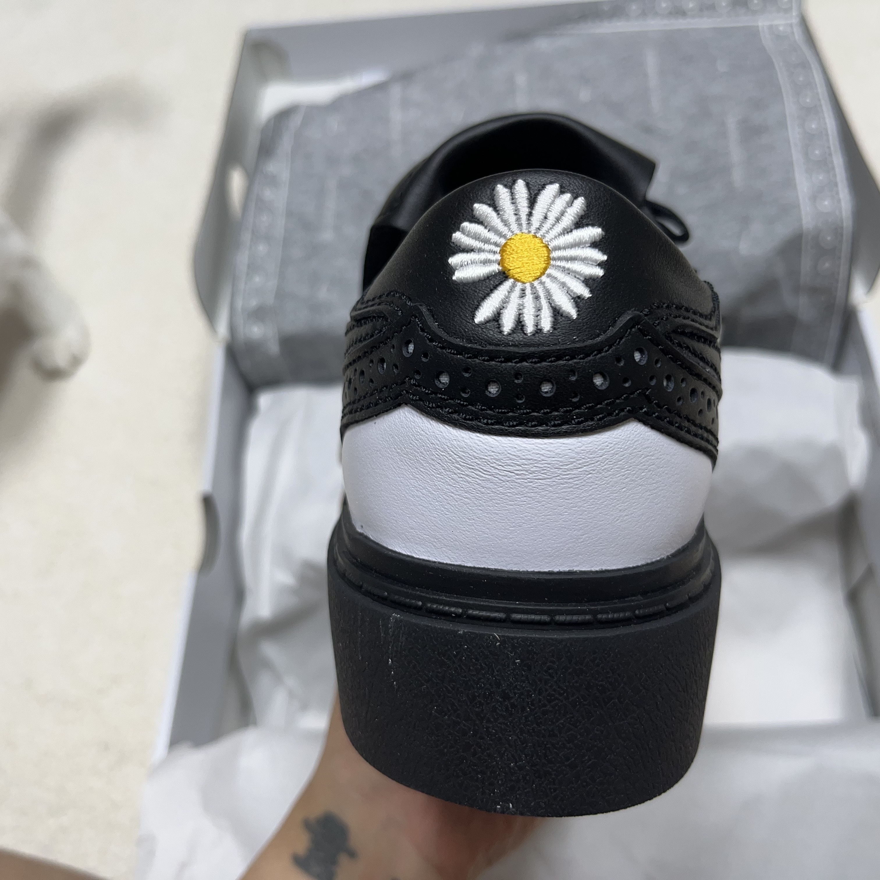 Nike x Peaceminusone Kwondo1 Black and White 착용 스타일 - 2