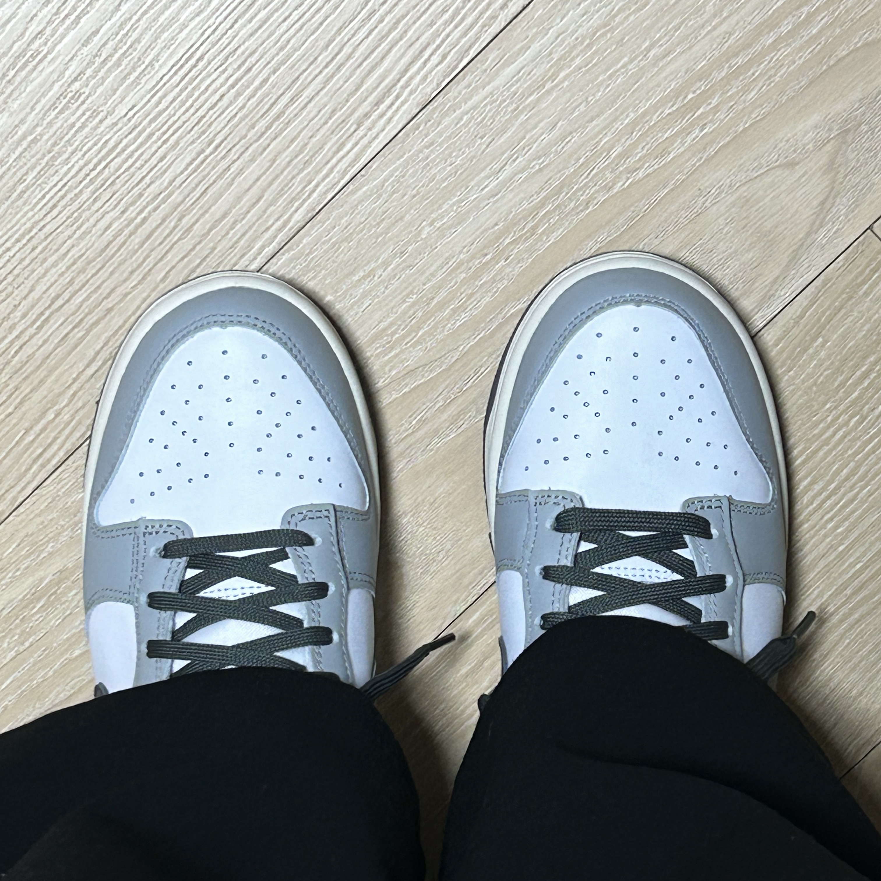 (W) Nike Dunk Low Light Smoke Grey 착용 스타일 - 2
