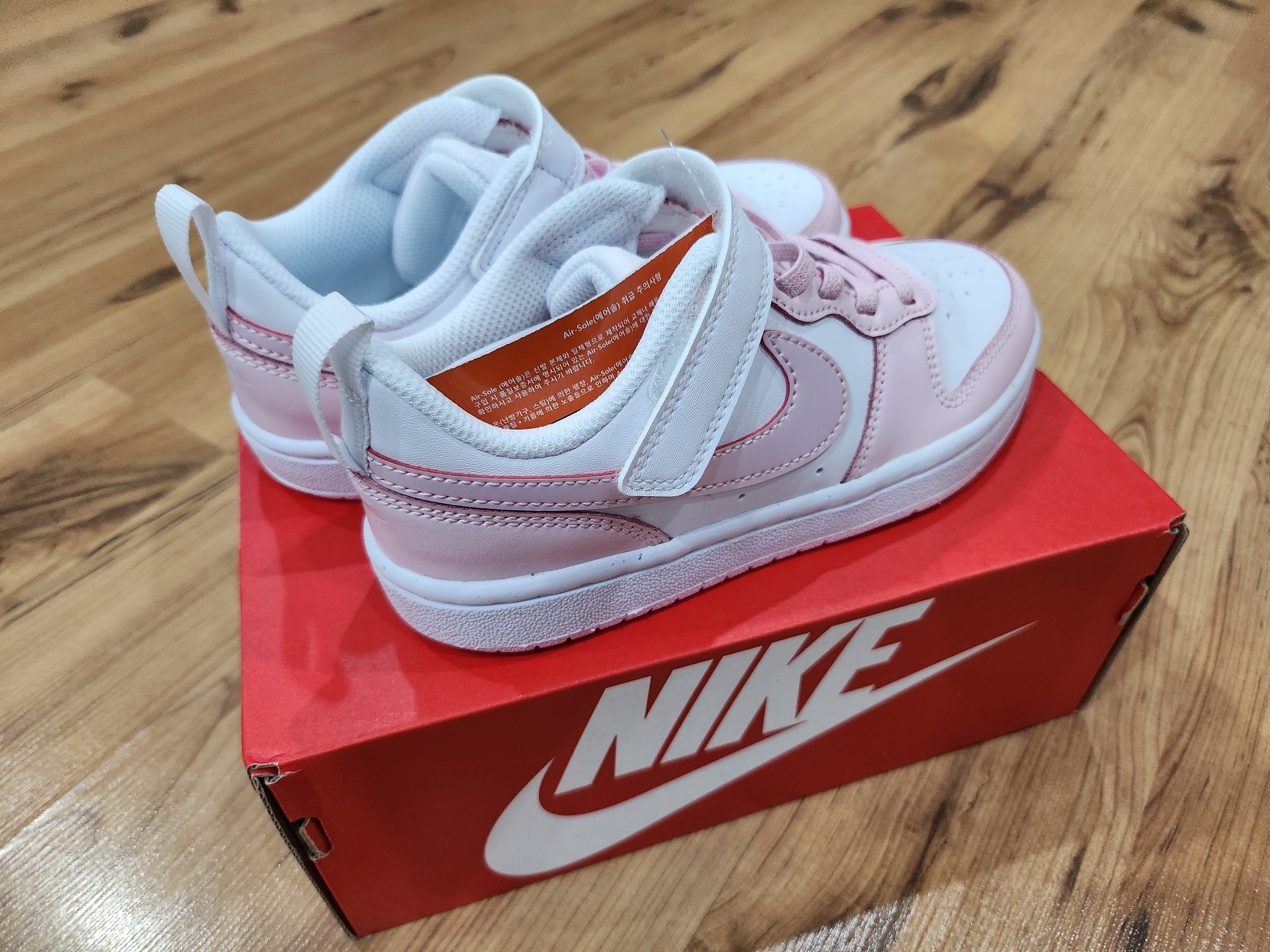 (PS) Nike Court Borough 2 SE White Pink Foam 착용 스타일 - 3