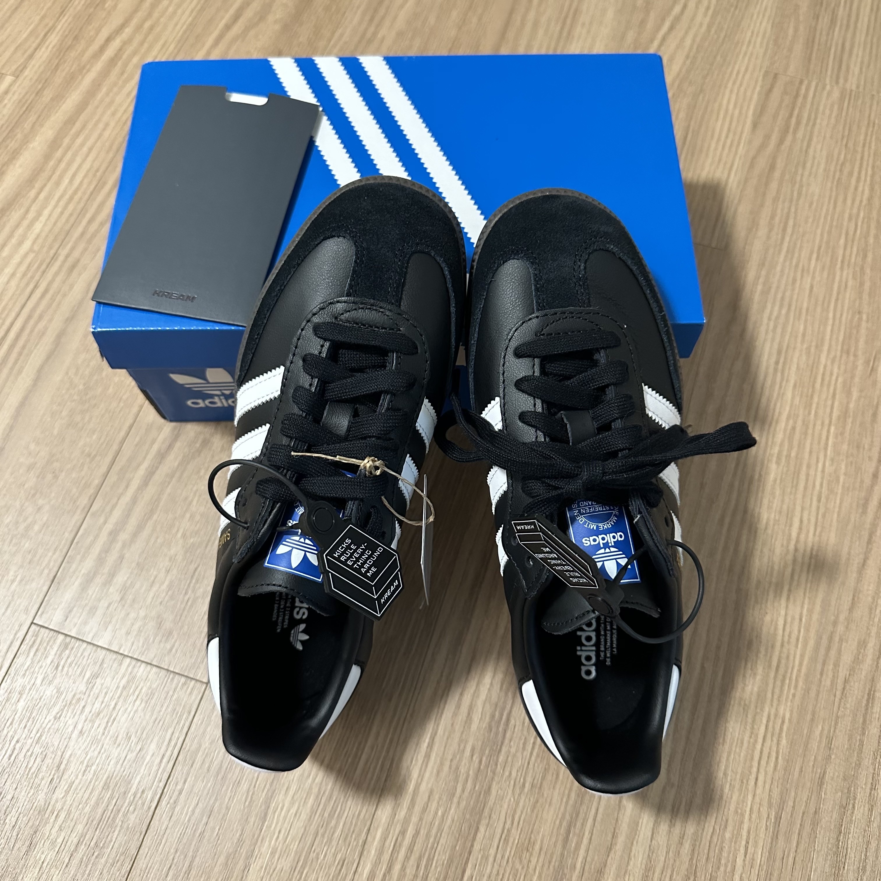 Adidas Samba OG Black White Gum 착용 스타일