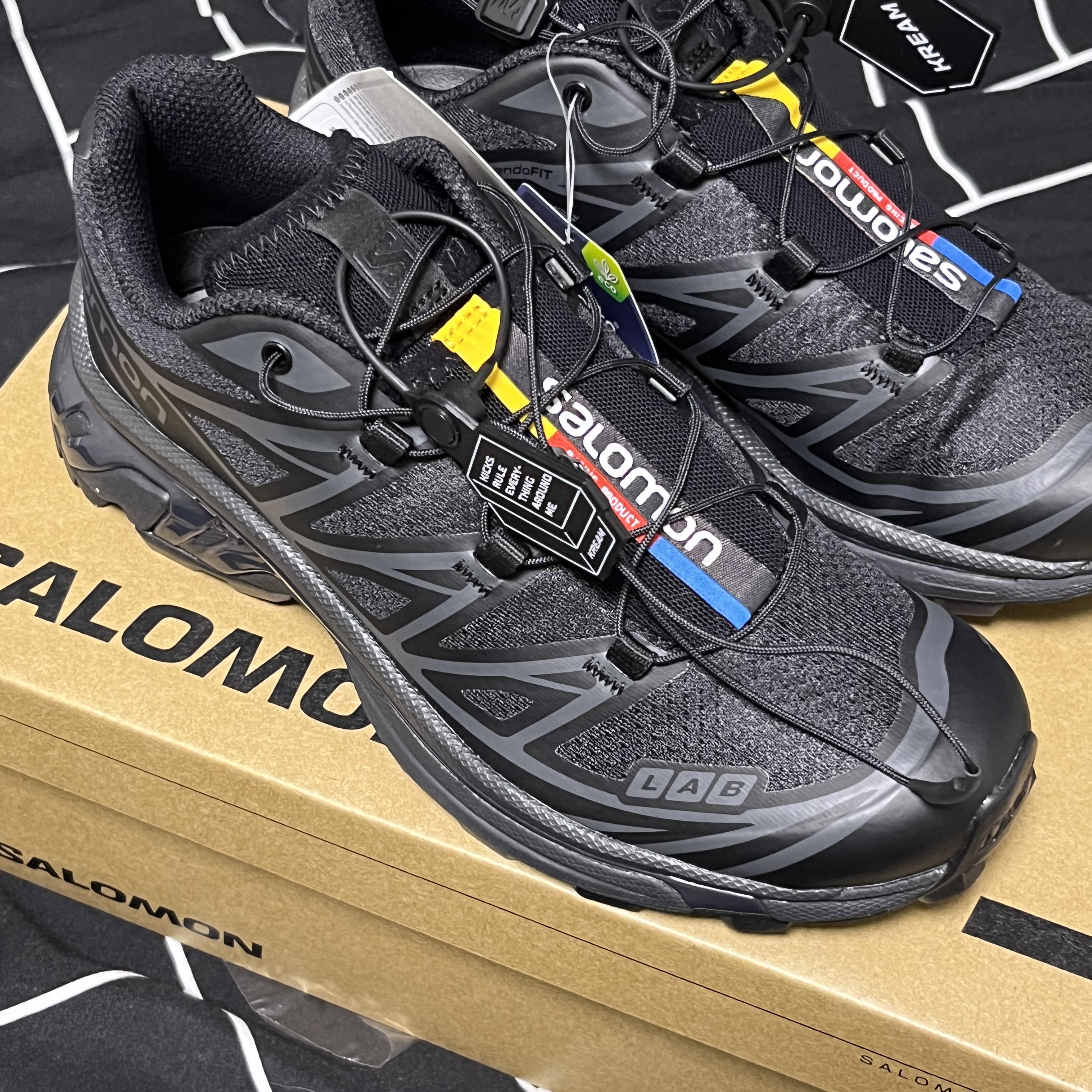 Salomon XT-6 ADV Black 착용 스타일
