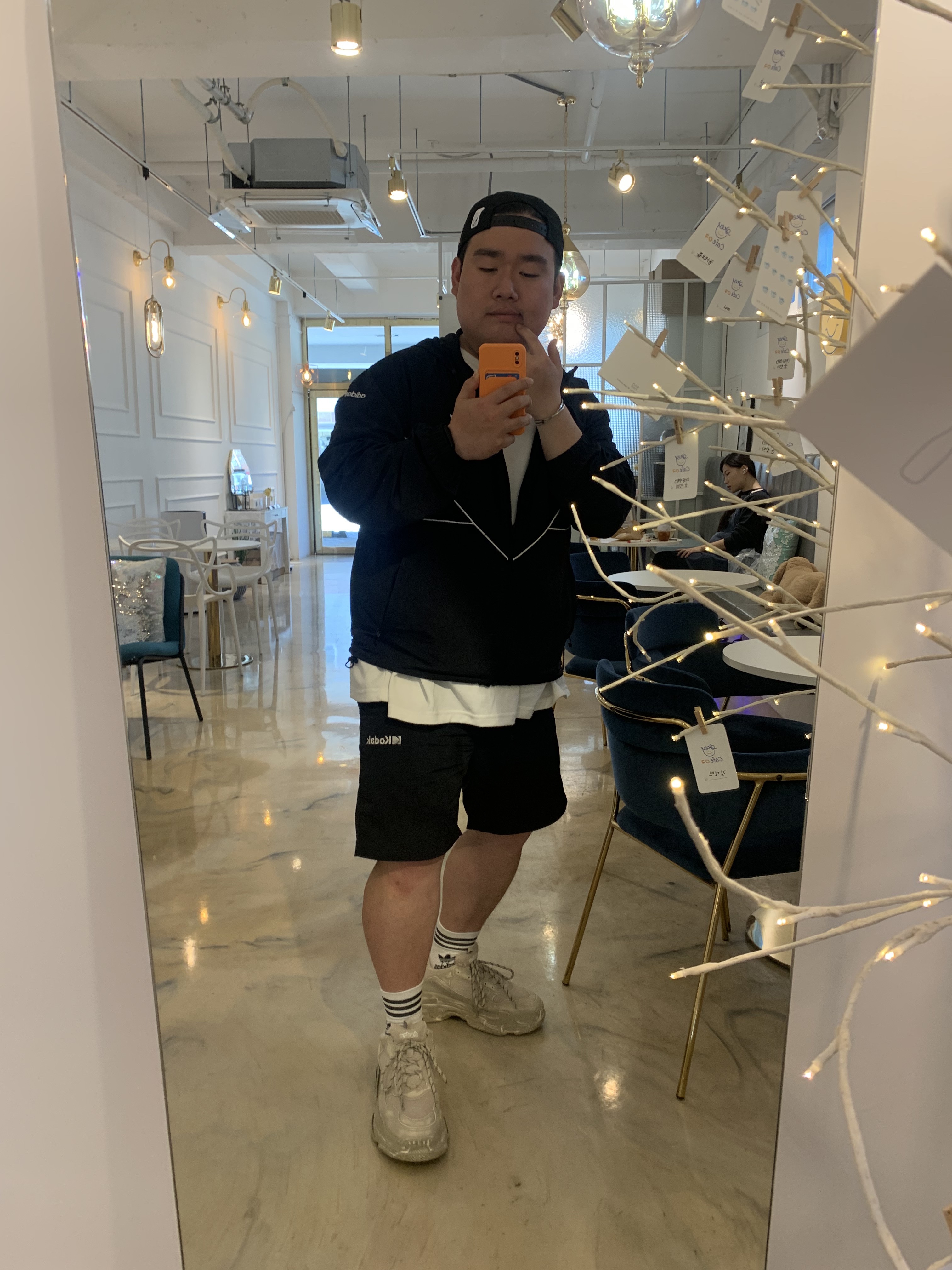 Balenciaga Triple S Sneakers Faded Beige 착용 스타일
