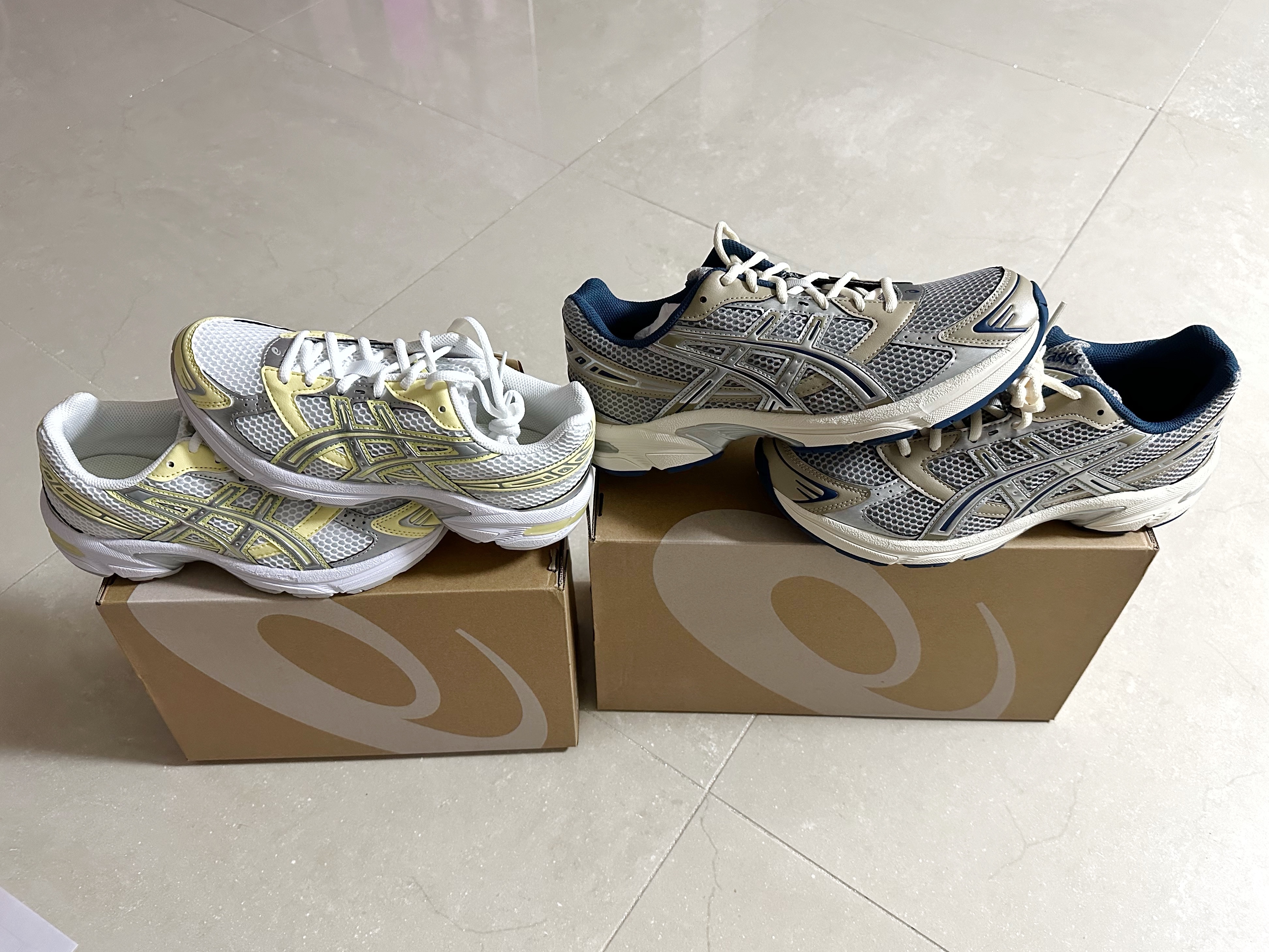 (W) Asics Gel-1130 White Butter, Asics Gel-1130 Oyster Grey Pure Silver 착용 스타일