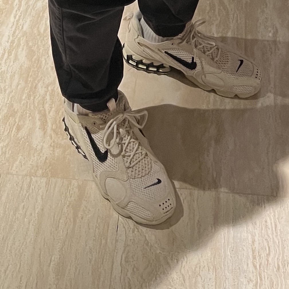 Nike x Stussy Air Zoom Spiridon Cage 2 Fossil 착용 스타일