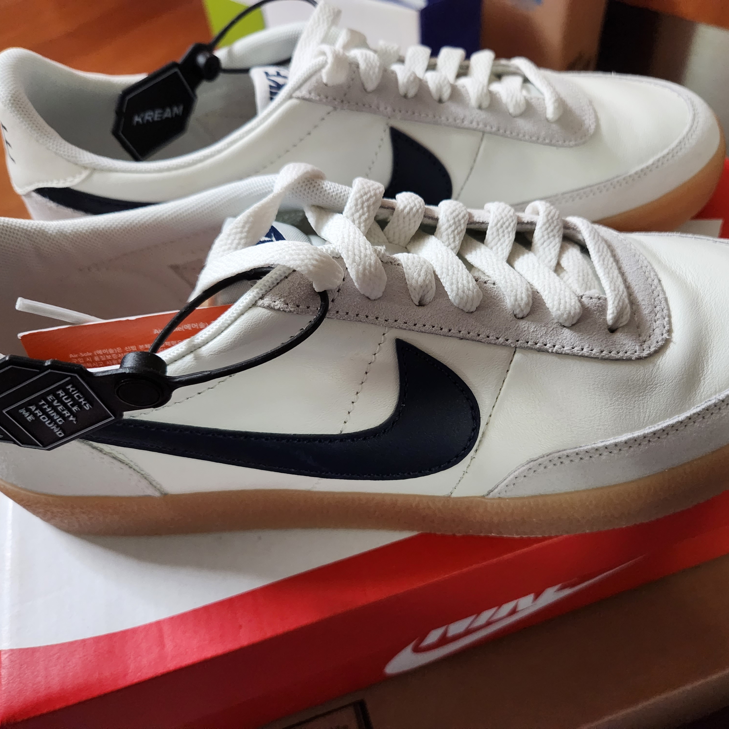 Nike x J.Crew Killshot 2 Sail Midnight Navy 착용 스타일