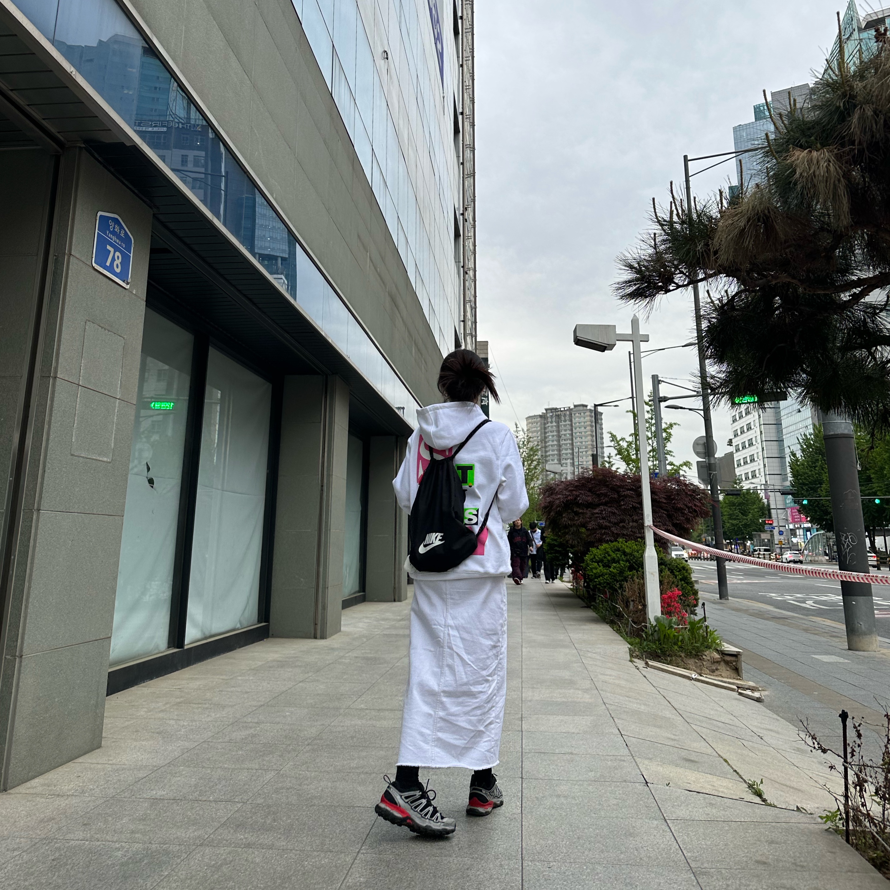 스투시 조지 후드 블랙 착용 스타일 - 3