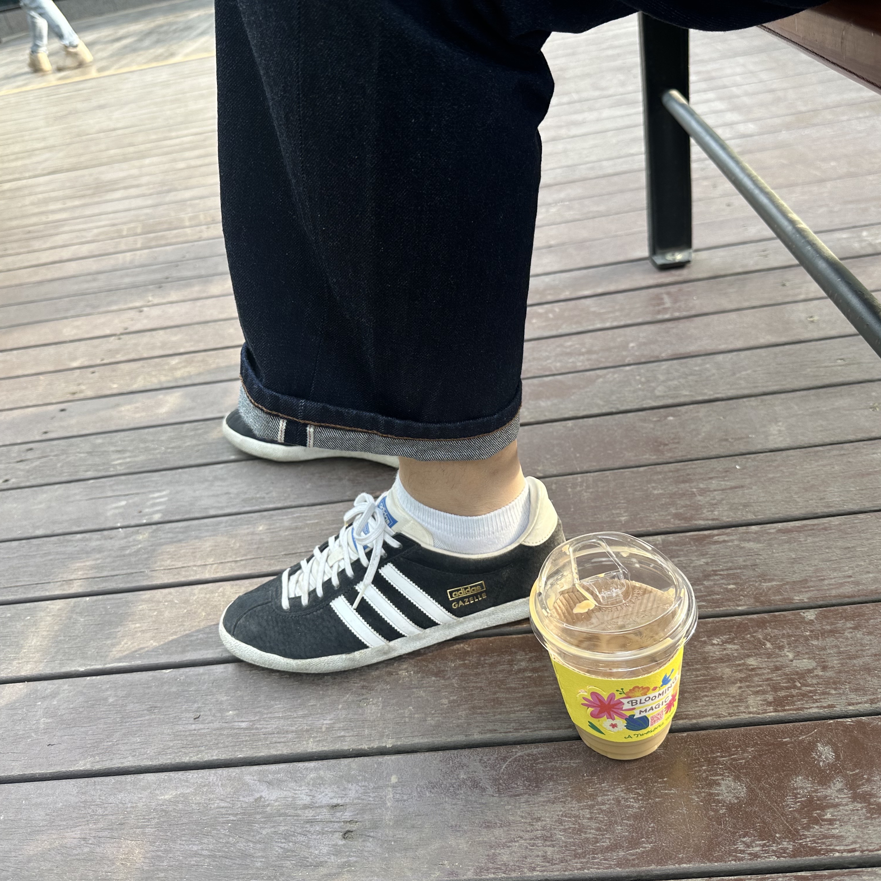 Adidas Gazelle Core Black White 착용 스타일
