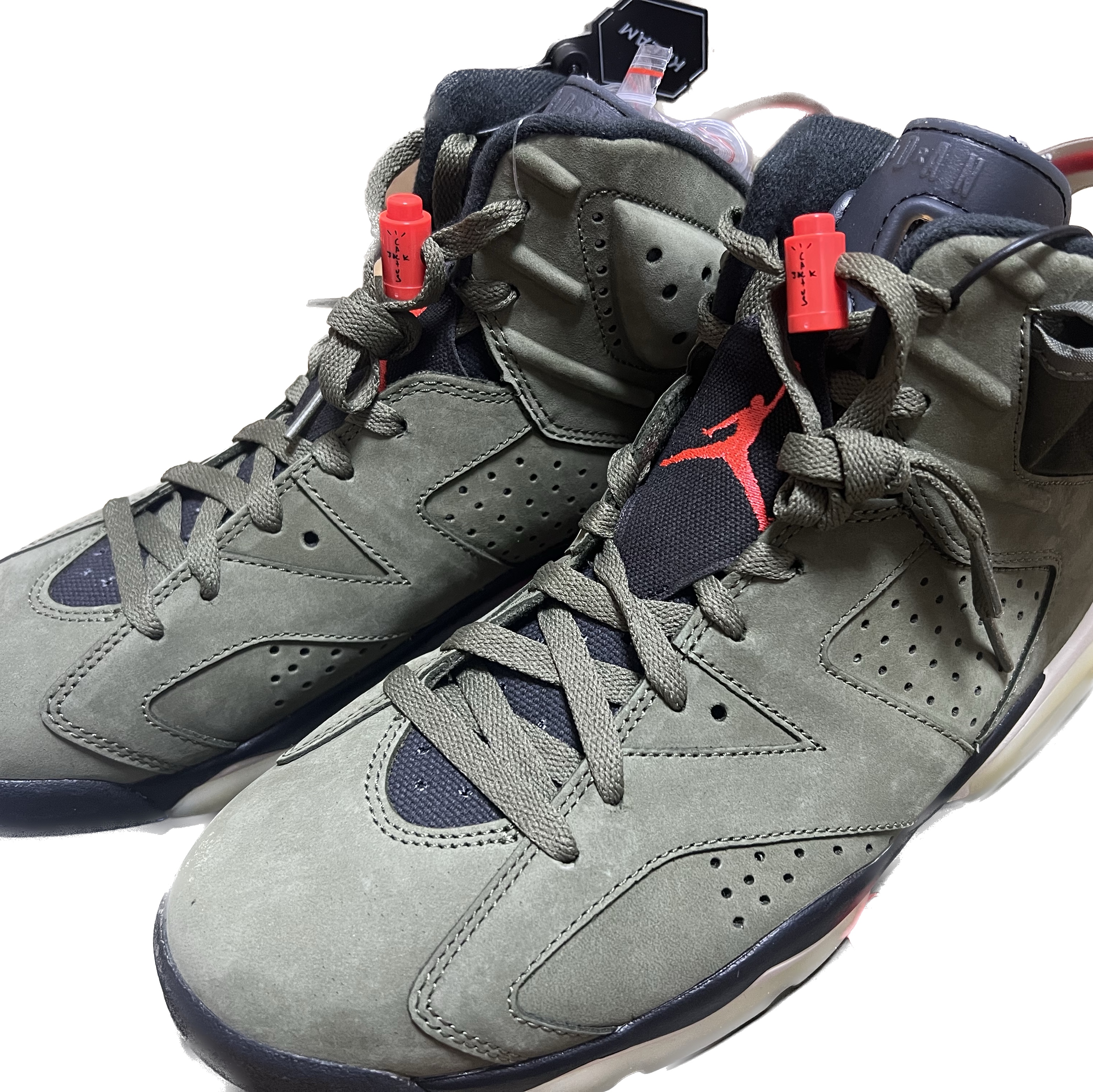 Jordan 6 x Travis Scott Retro Olive 착용 스타일 - 1