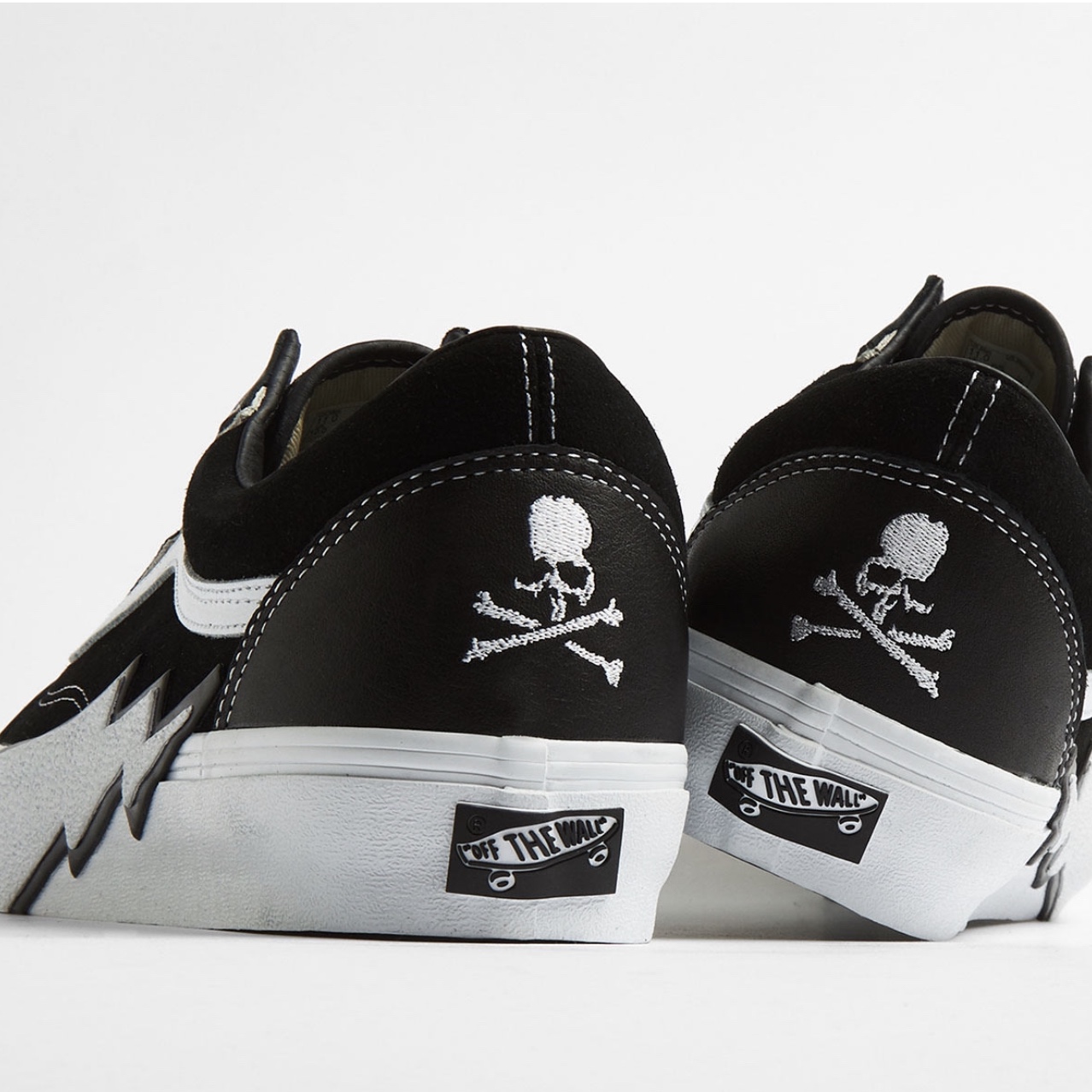 Vans Vault x Mastermind World Old Skool Bolt Black 착용 스타일 - 1