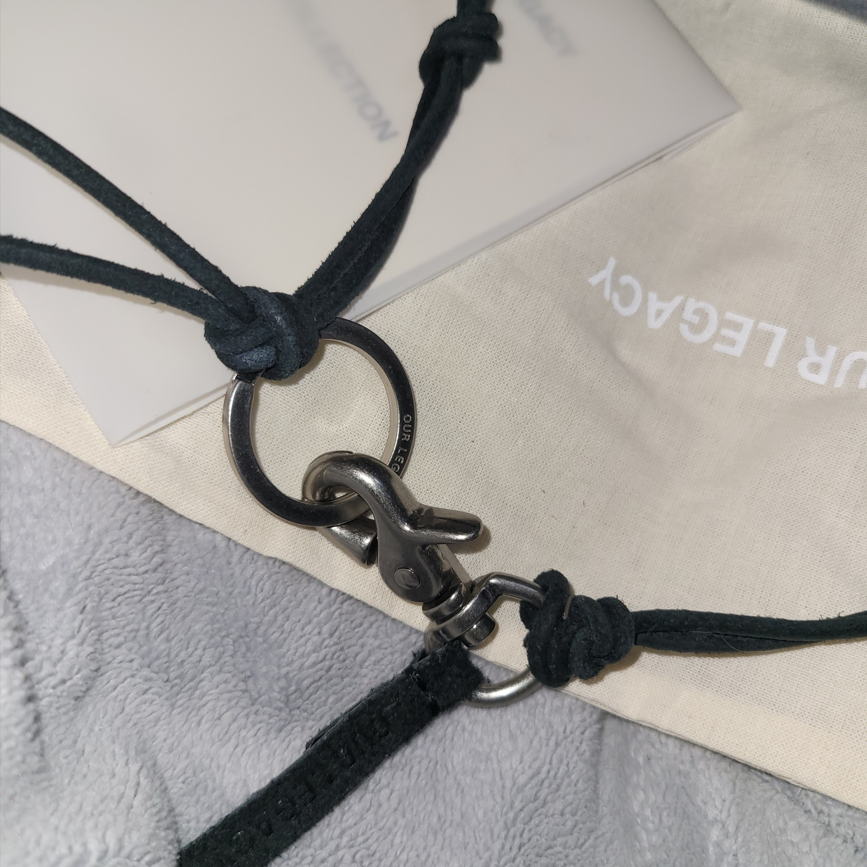 Our Legacy Ladon Leather Keychain Black 착용 스타일
