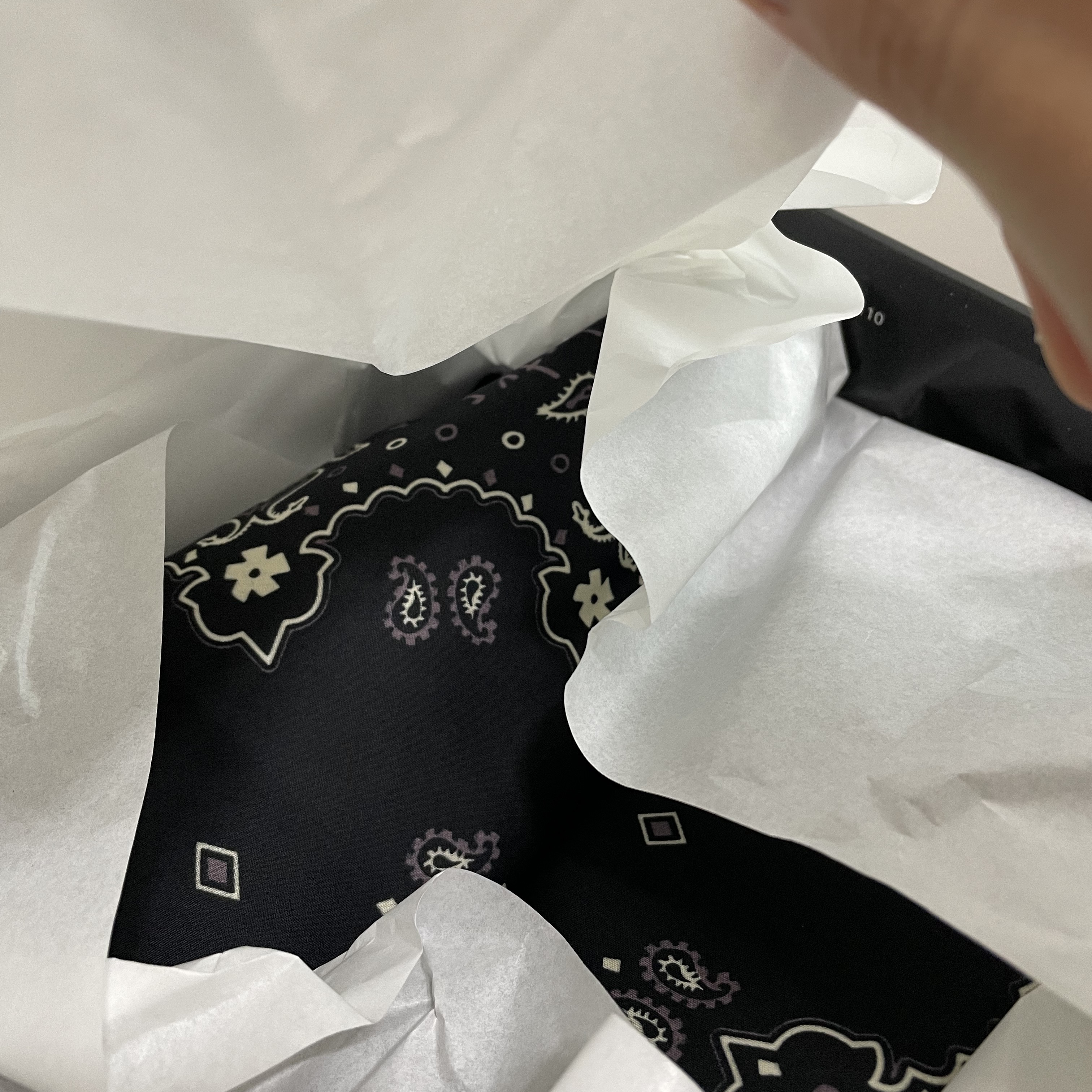 Jordan 1 x Travis Scott Retro Low OG SP Black Phantom 착용 스타일 - 2