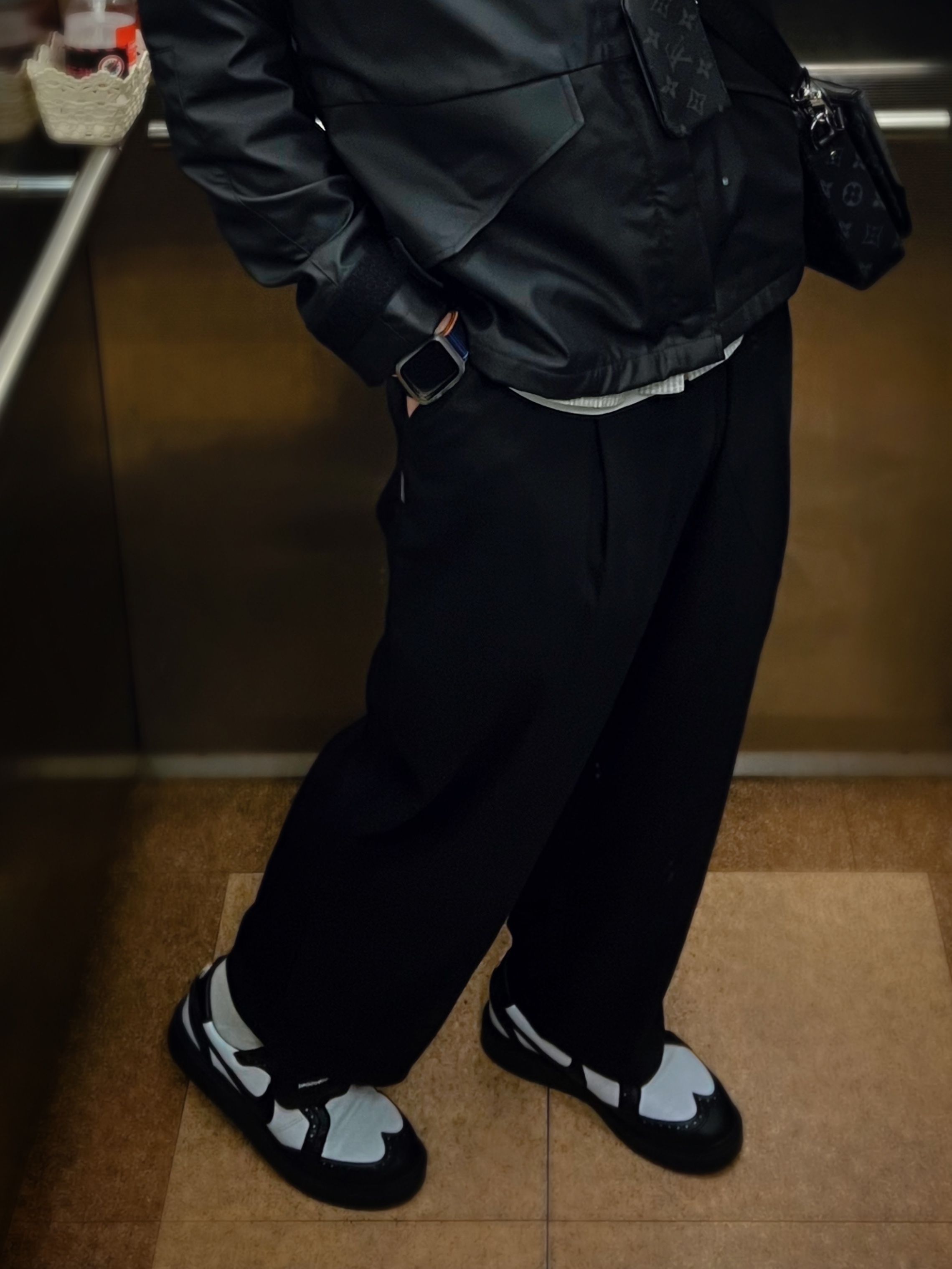 Nike x Peaceminusone Kwondo1 Black and White, Louis Vuitton Trio Messenger Monogram Eclipse 착용 스타일 - 2